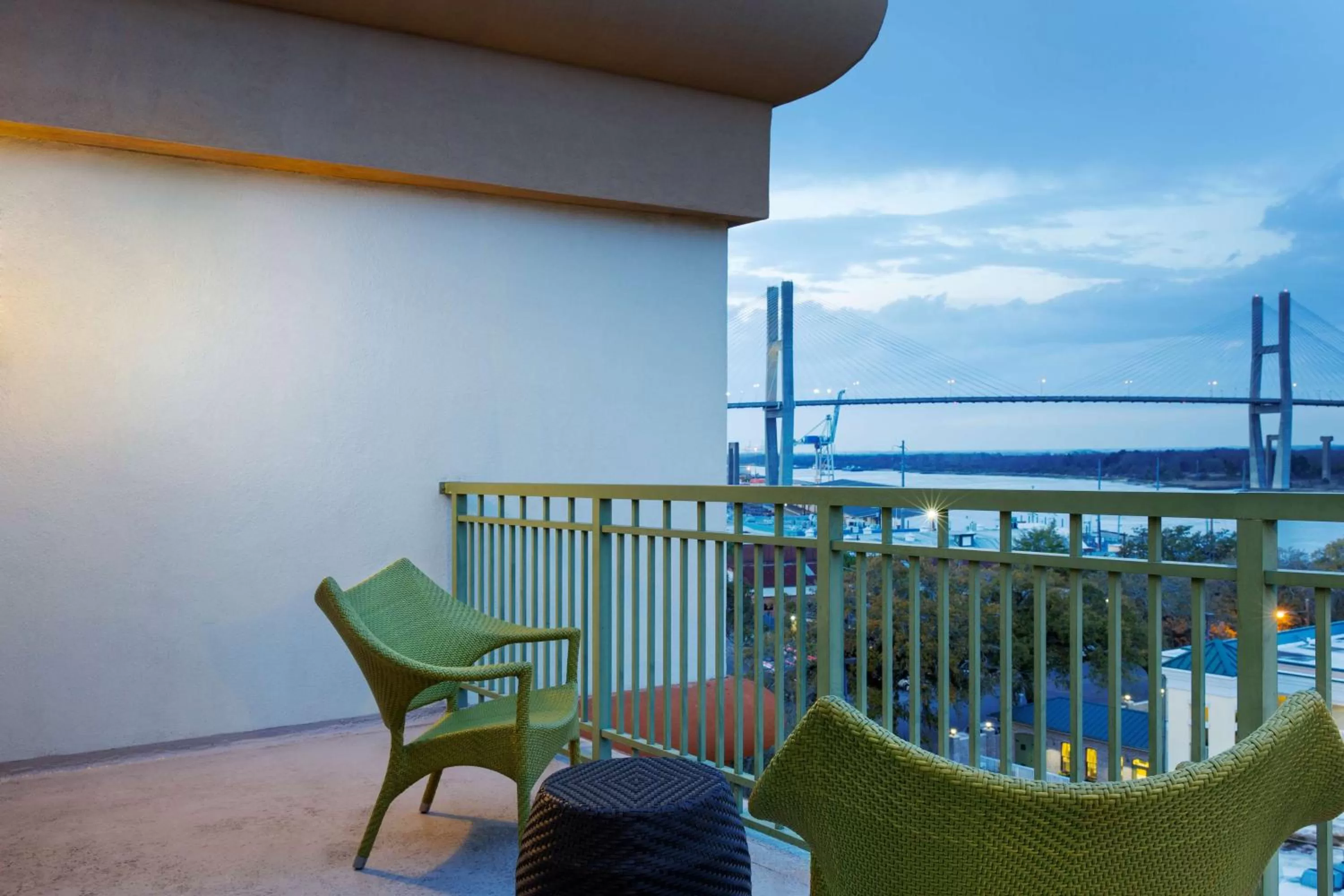 Photo of the whole room in DoubleTree by Hilton Historic Savannah
