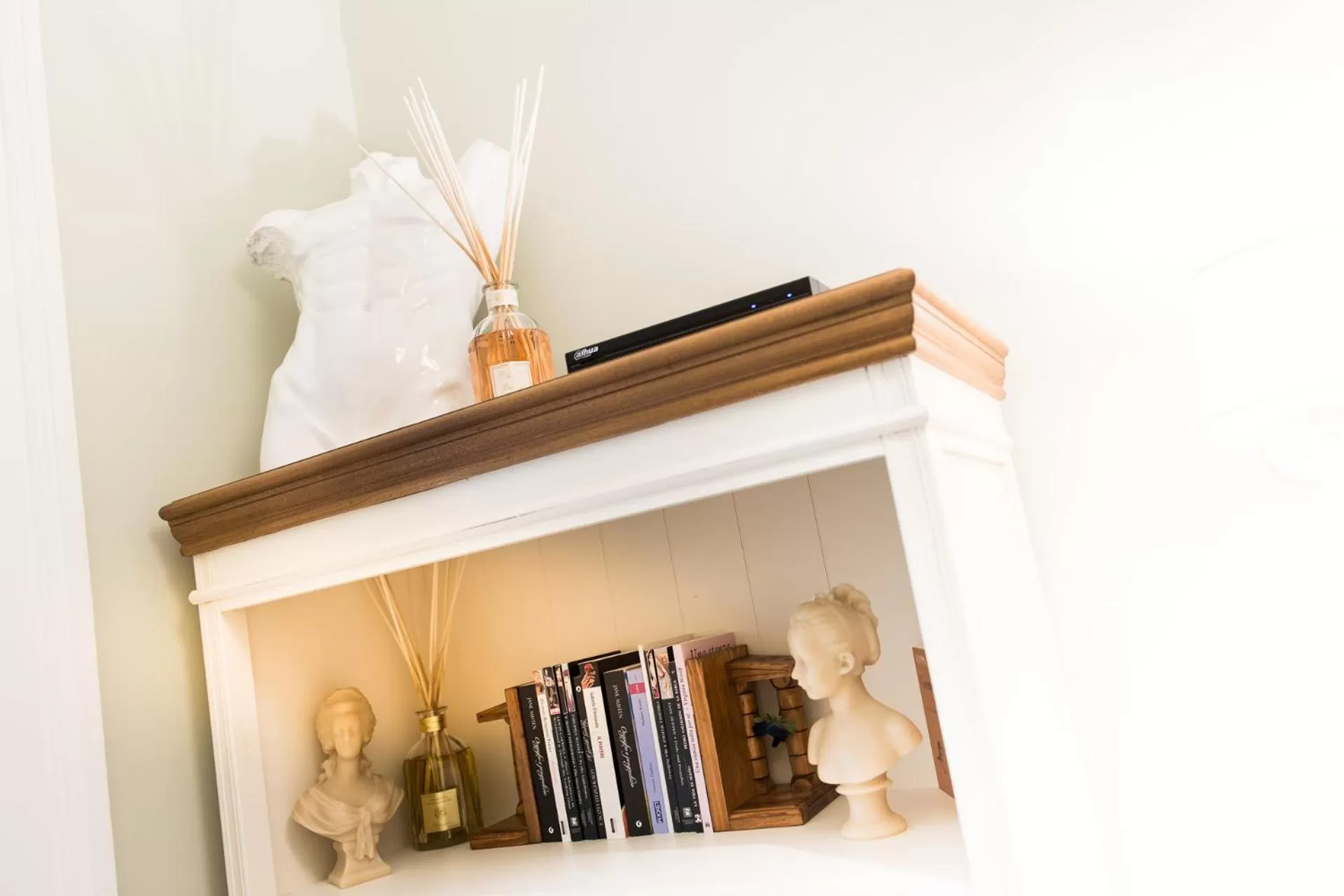 Library in Macchiato Suites Boutique Guest House