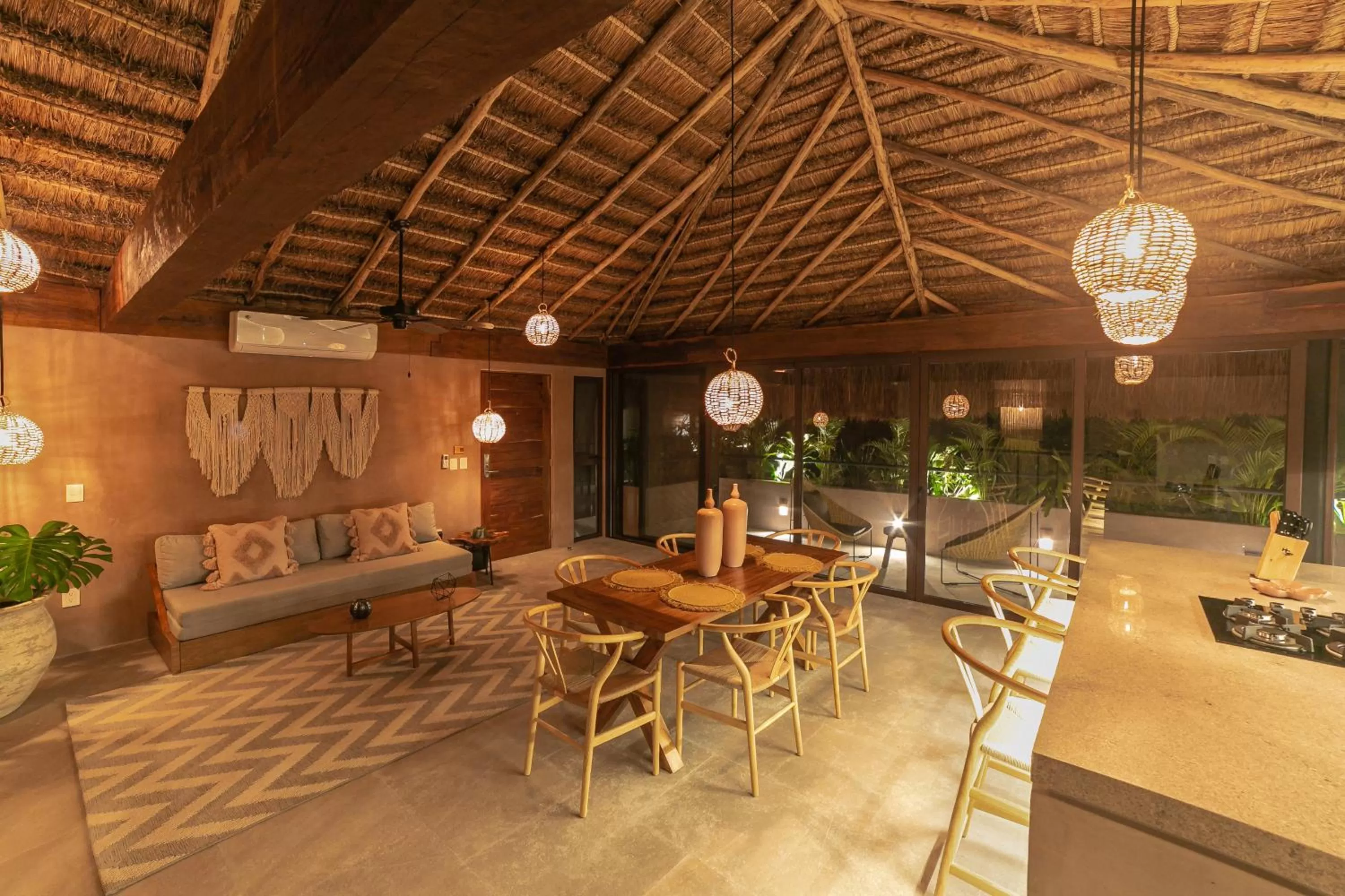 Dining area in Zereno Tulum Beach Club Access