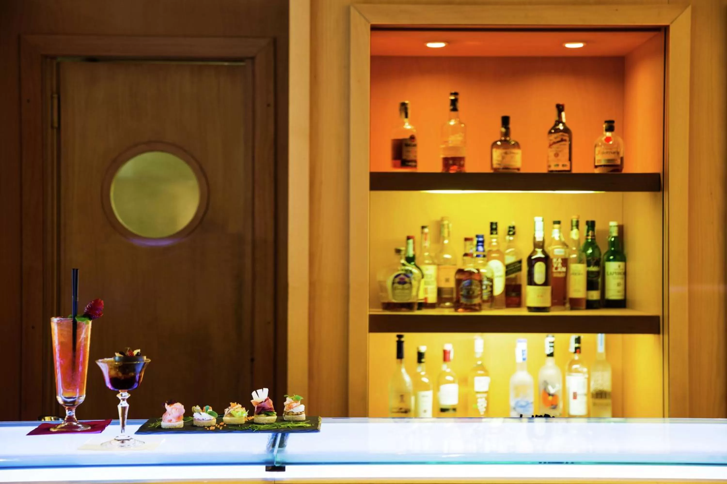 Lounge or bar in Hilton Rome Airport