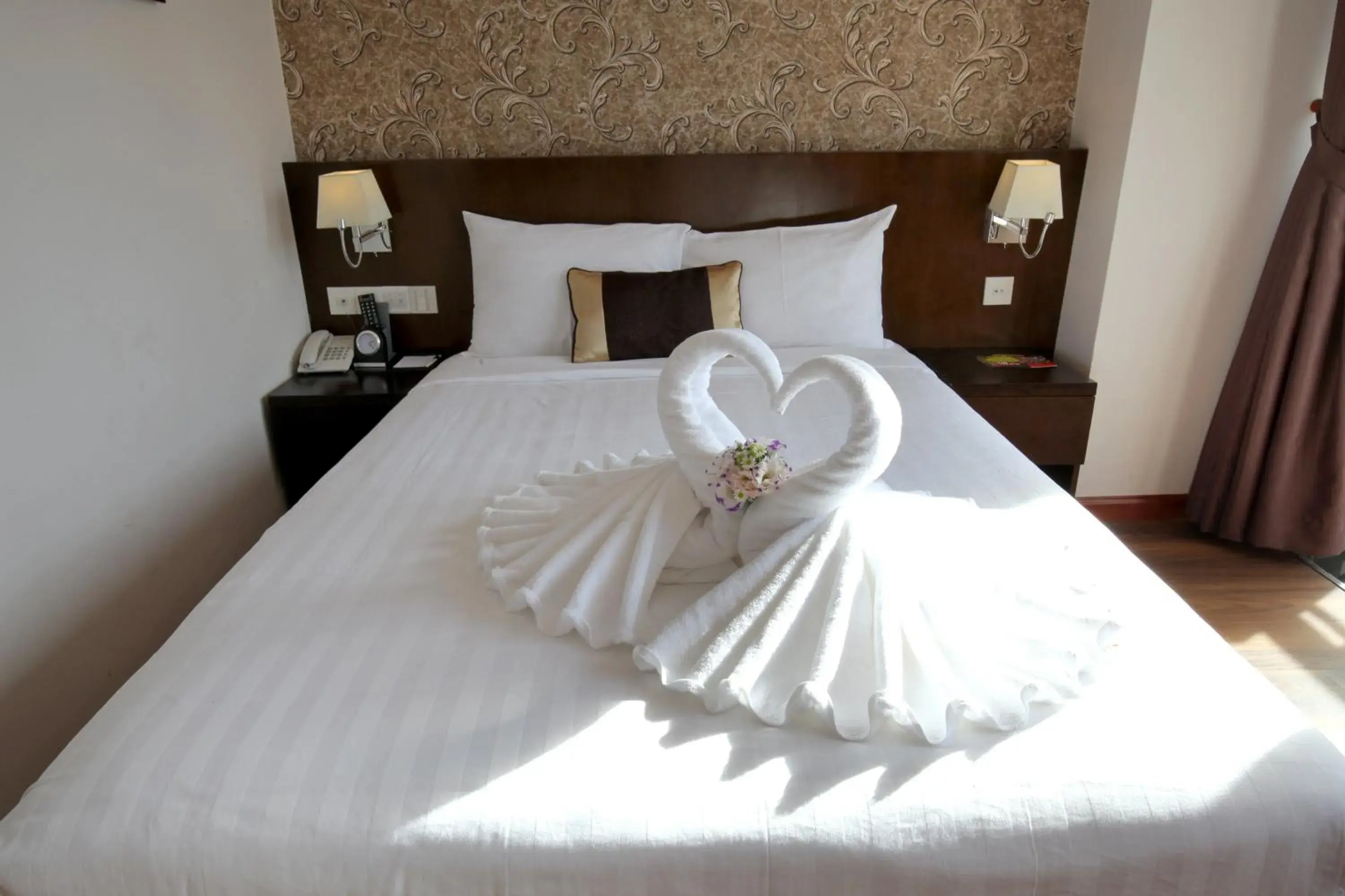 TV and multimedia, Bed in Kings Hotel Dalat