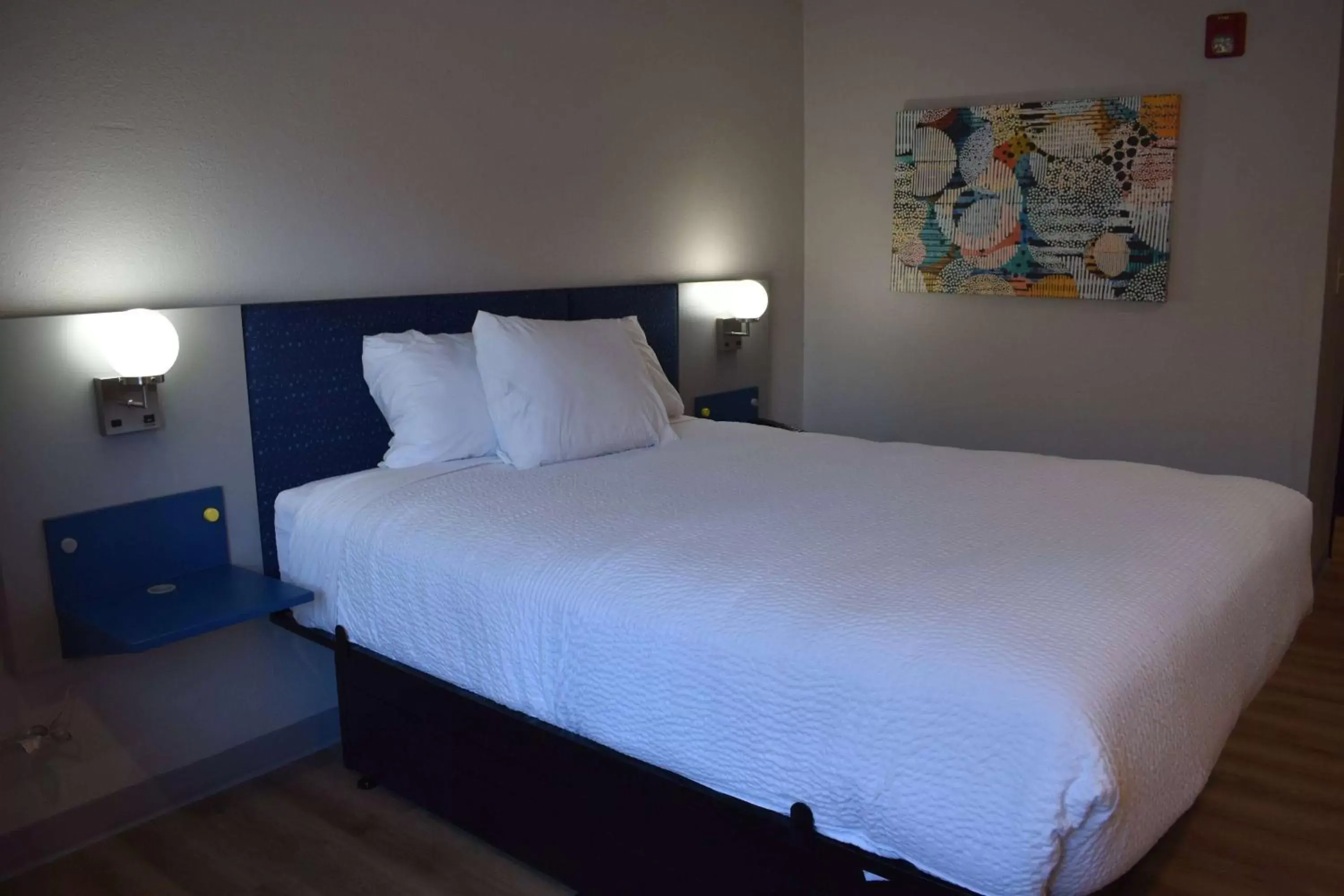 Photo of the whole room, Bed in Microtel Inn & Suites by Wyndham Stockbridge/Atlanta I-75 Photo of the whole room, Bed in Microtel Inn & Suites by Wyndham Stockbridge/Atlanta I-75