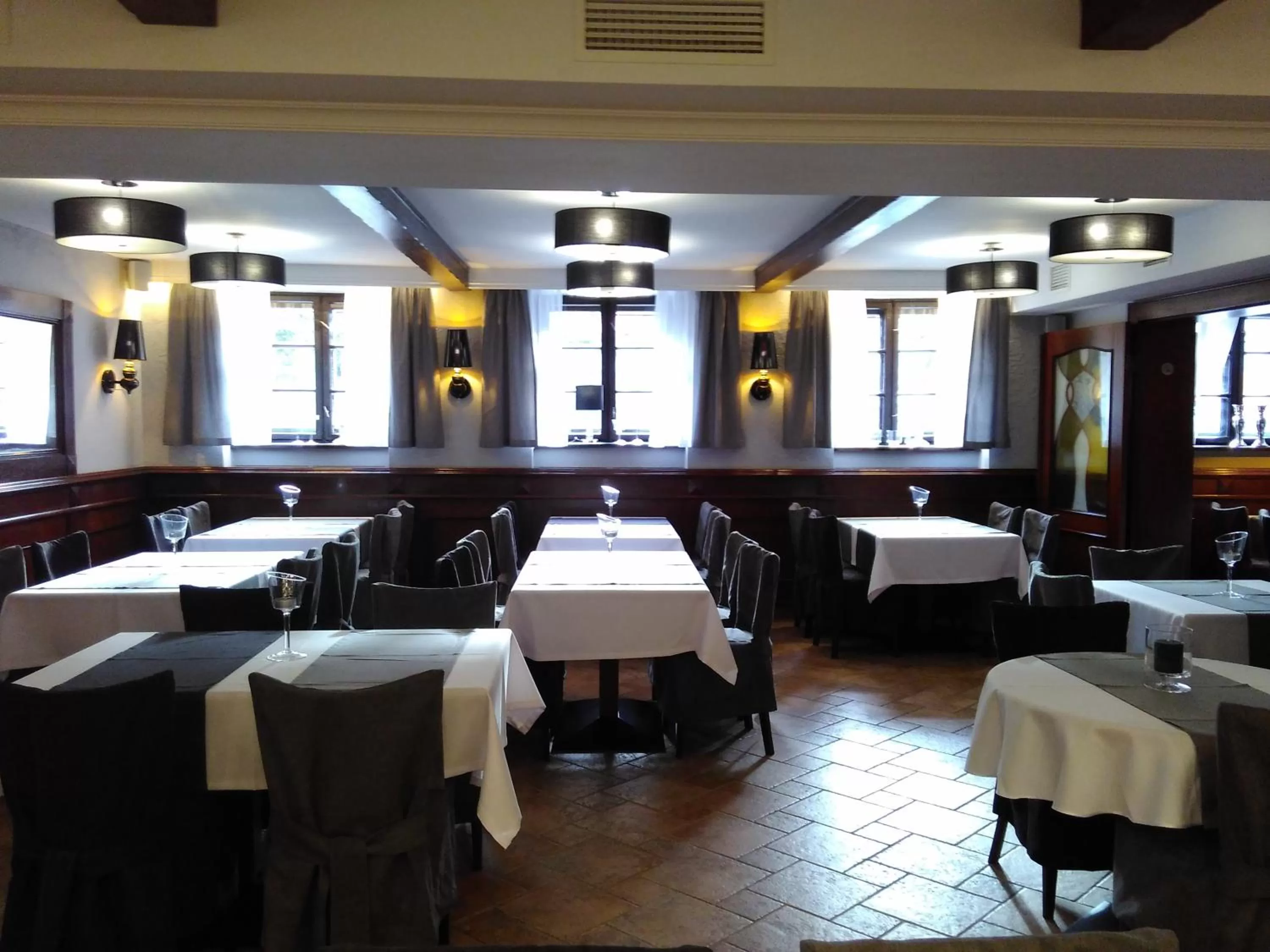 Restaurant/places to eat in Hotel Kolorowa