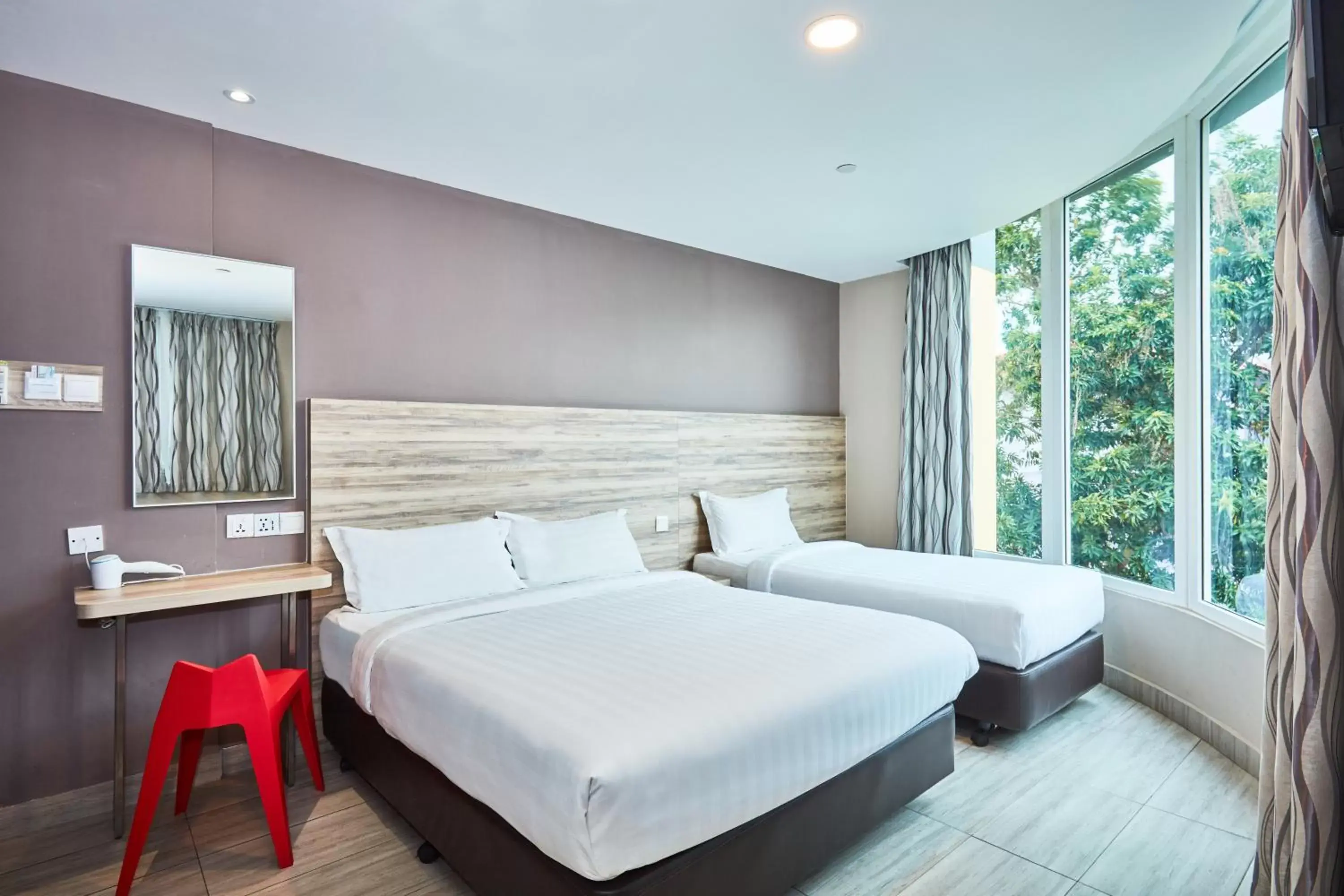 Bed in ibis budget Singapore Crystal