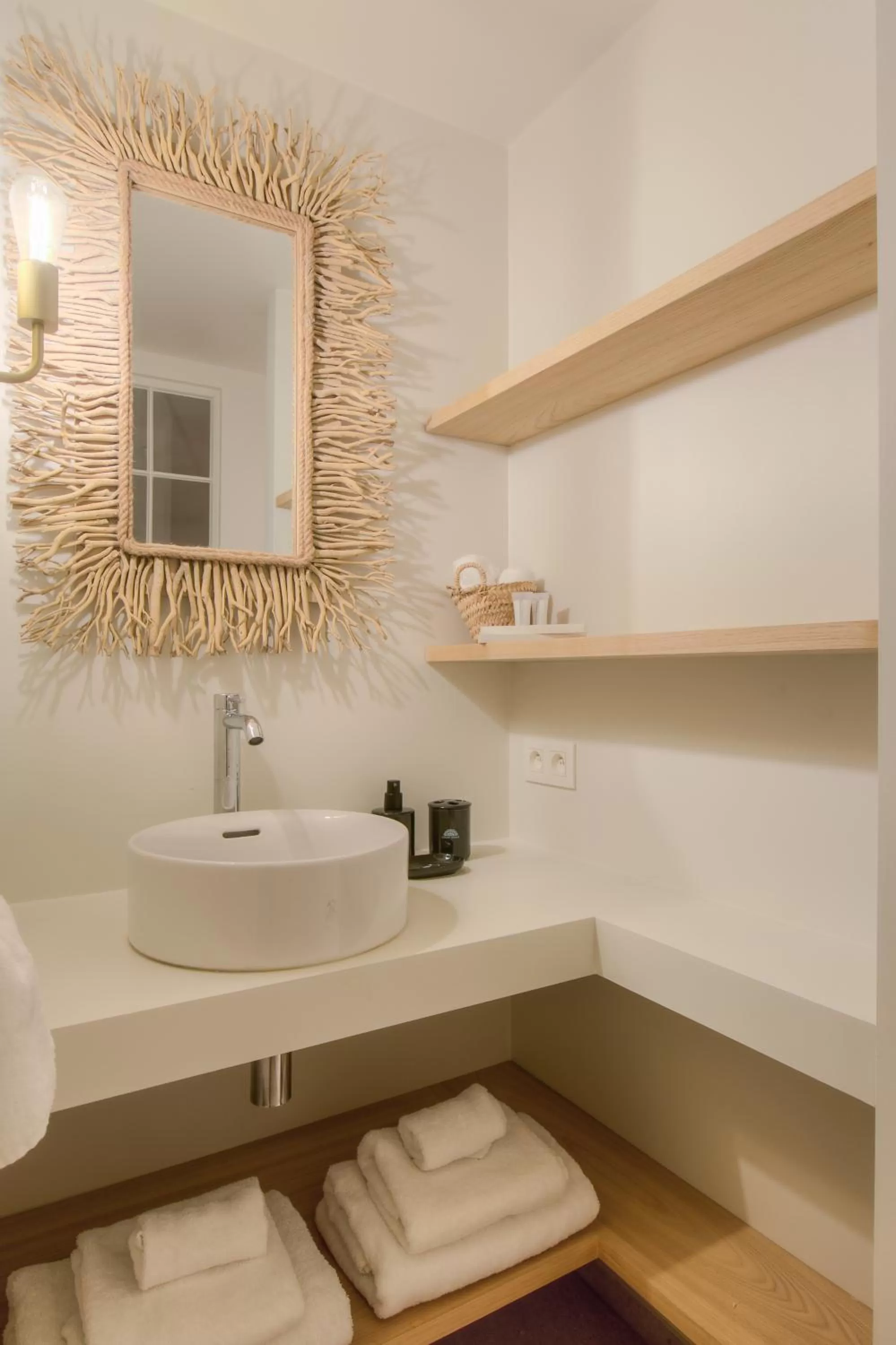 Bathroom in Logie Marie with hottub in the garden