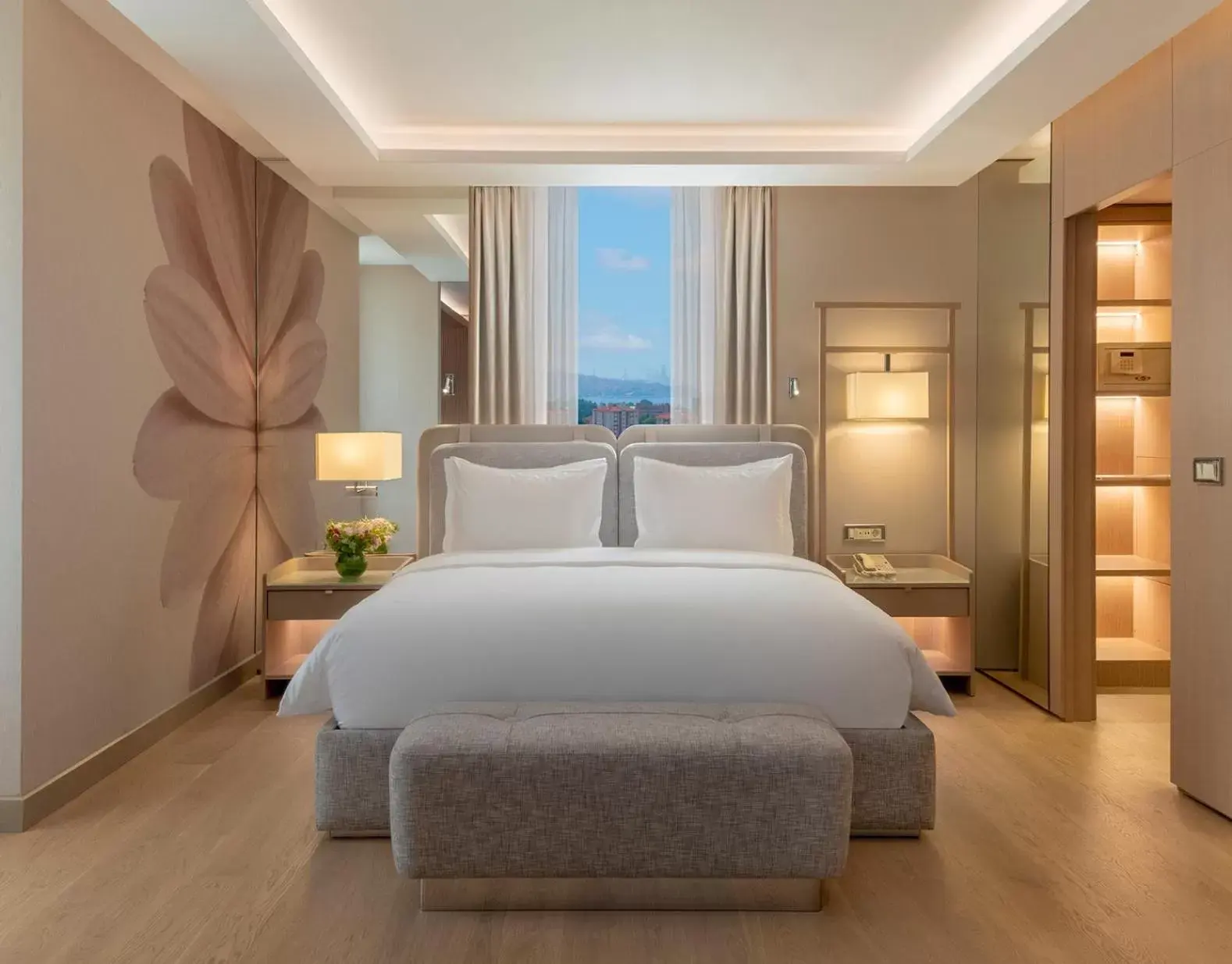Bed in Mövenpick Hotel Istanbul Bosphorus