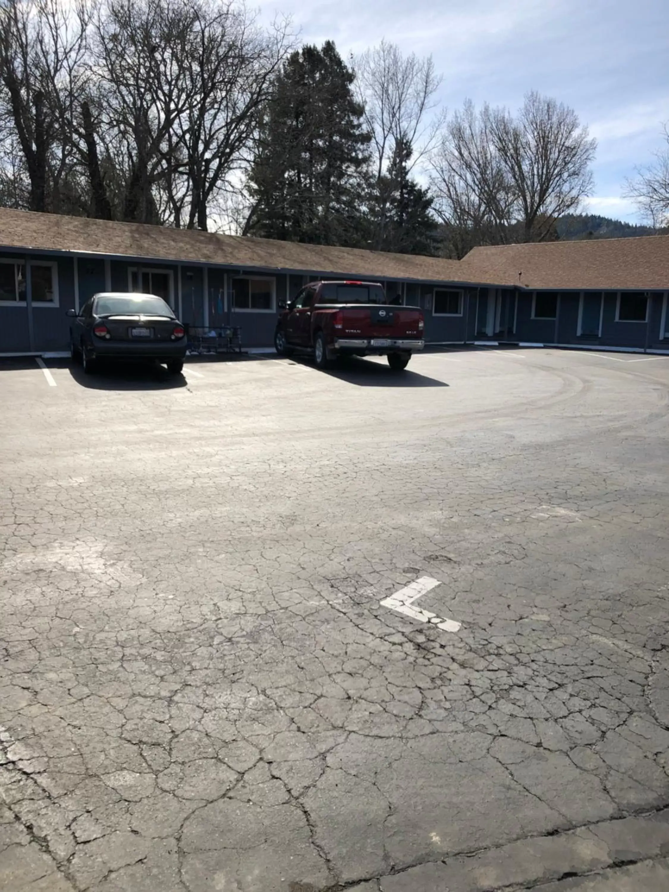 Property Building in Pine Cone Motel