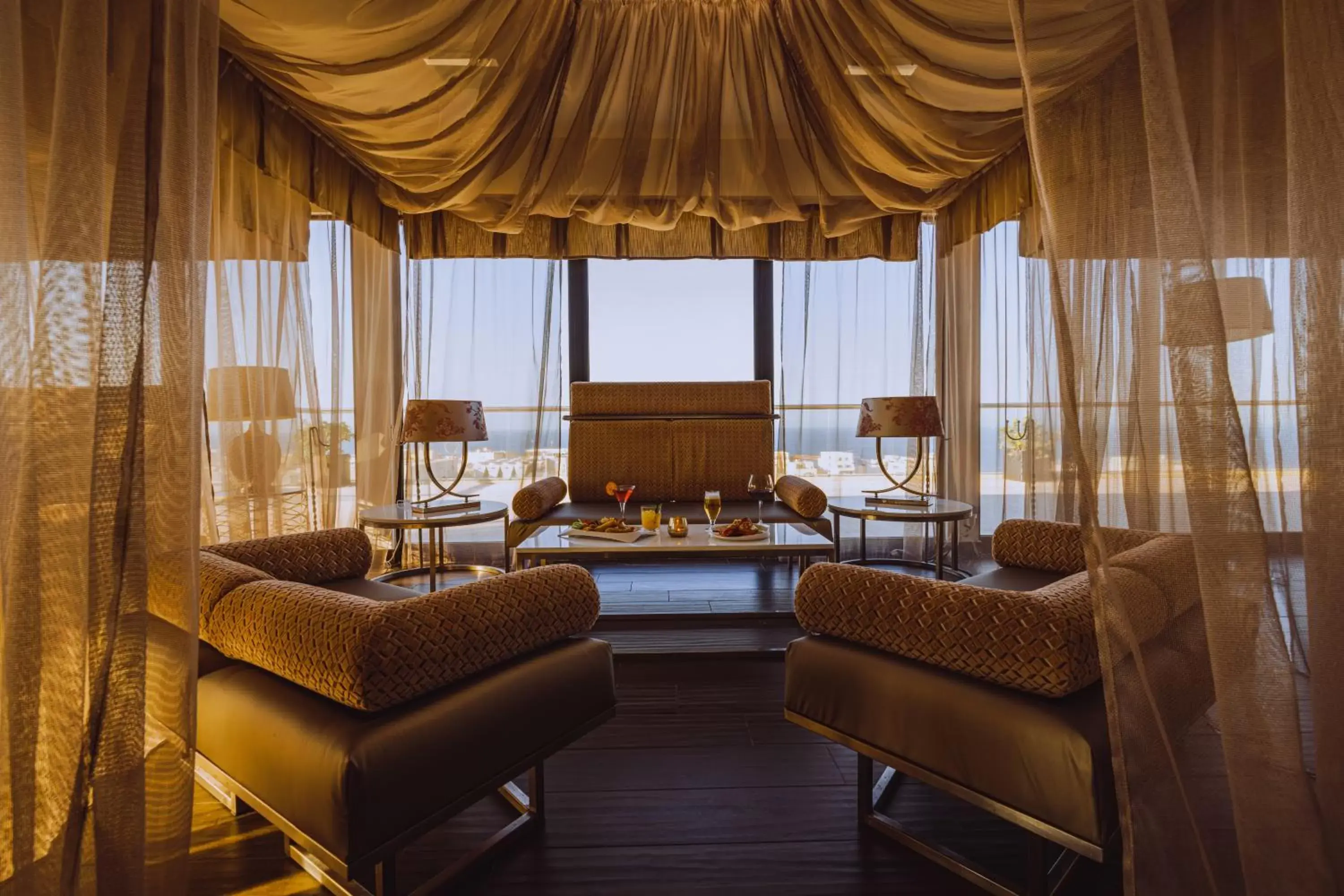 Restaurant/places to eat in AX The Palace Restaurant/places to eat in AX The Palace