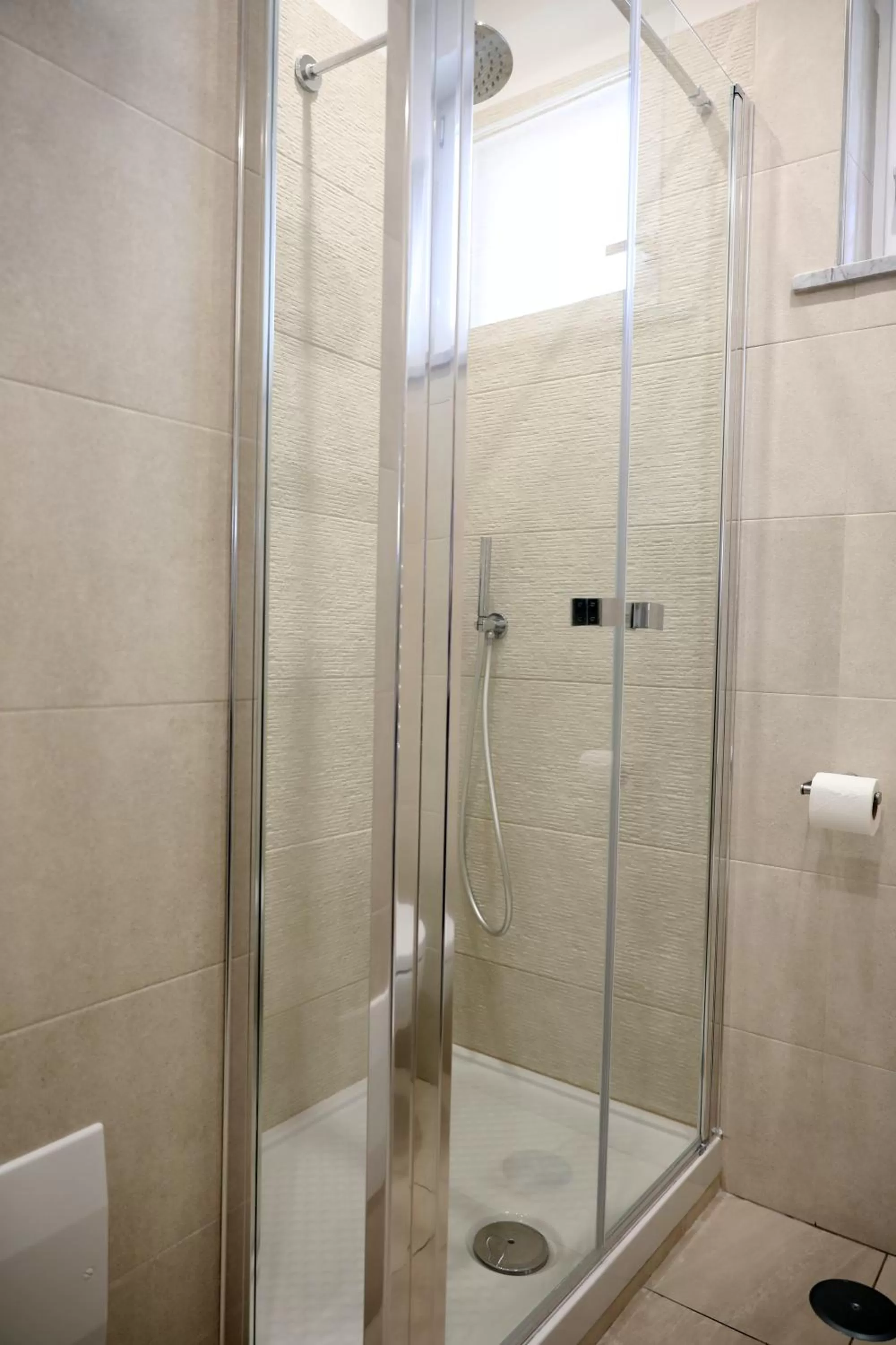 Shower in Palazzo Archeo