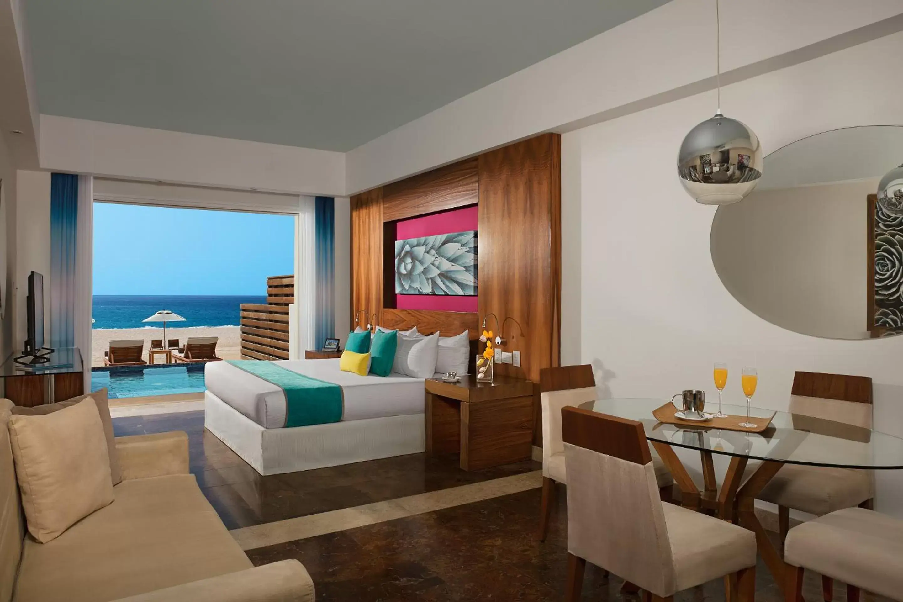 Queen Suite with Sea View in Krystal Grand Los Cabos - All Inclusive Queen Suite with Sea View in Krystal Grand Los Cabos - All Inclusive