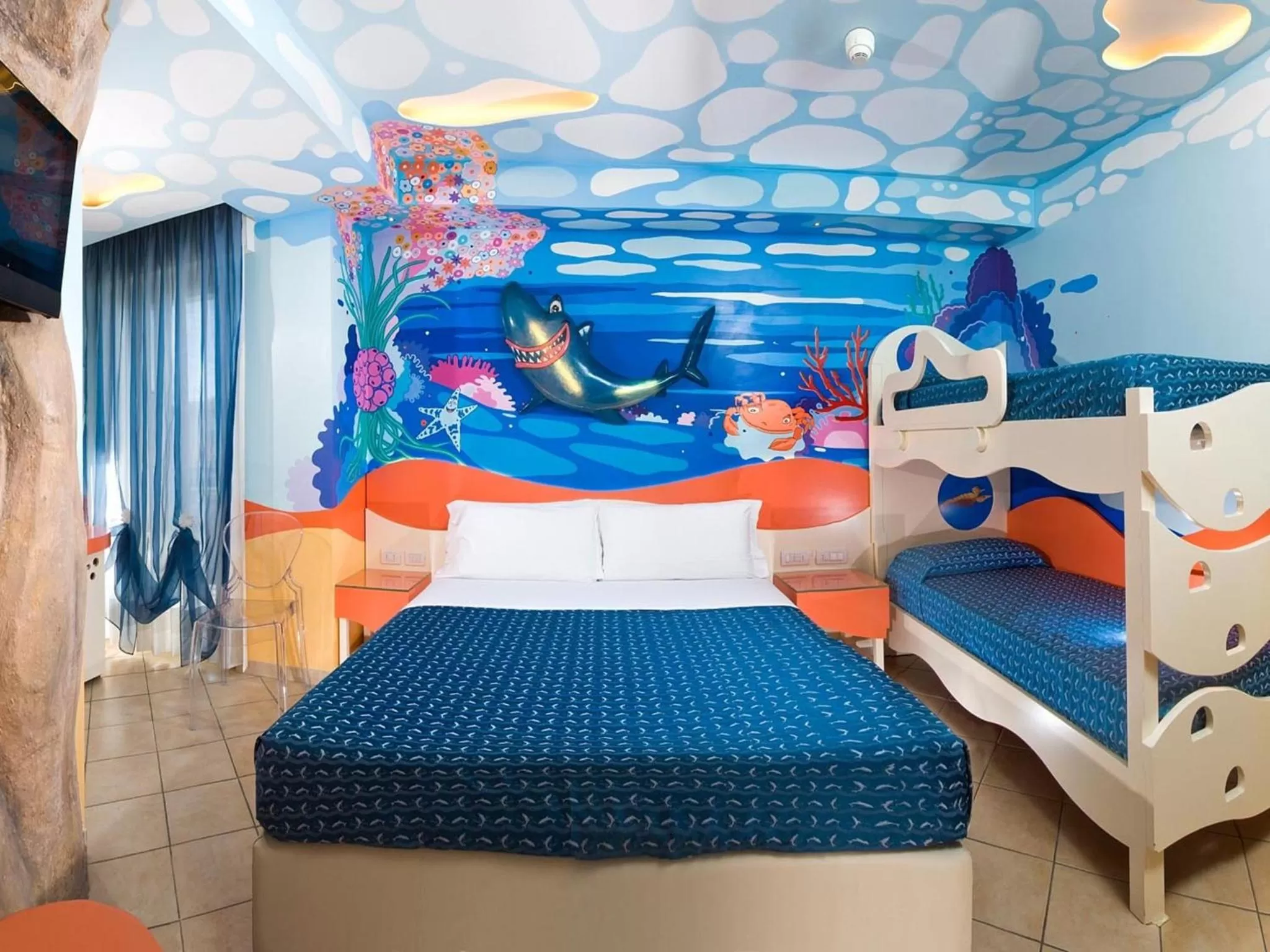 Decorative detail, Bed in Hotel La Cappuccina