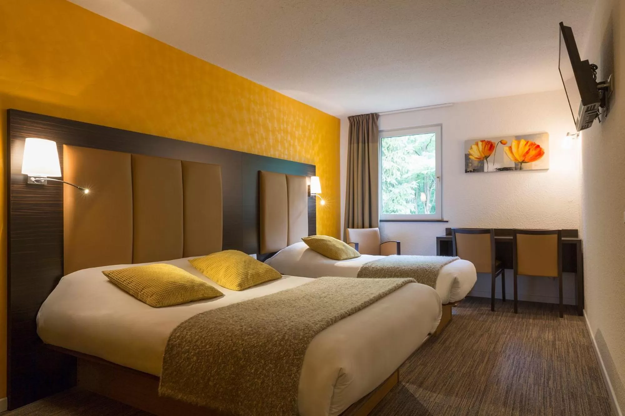 Photo of the whole room, Bed in Hôtel et Restaurant Aster, Saint-Avold Nord