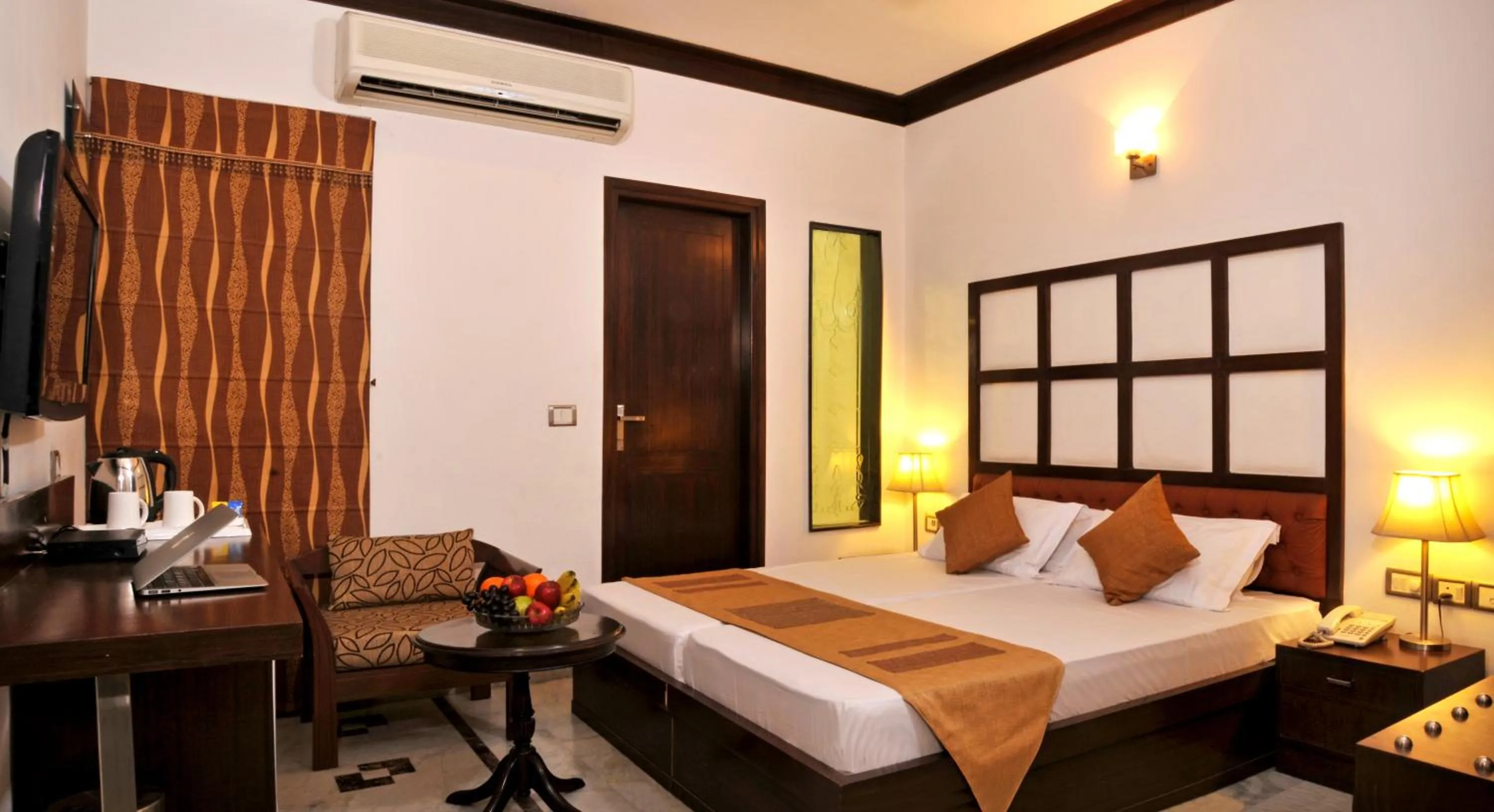 Bedroom, Bed in Hotel Citi International