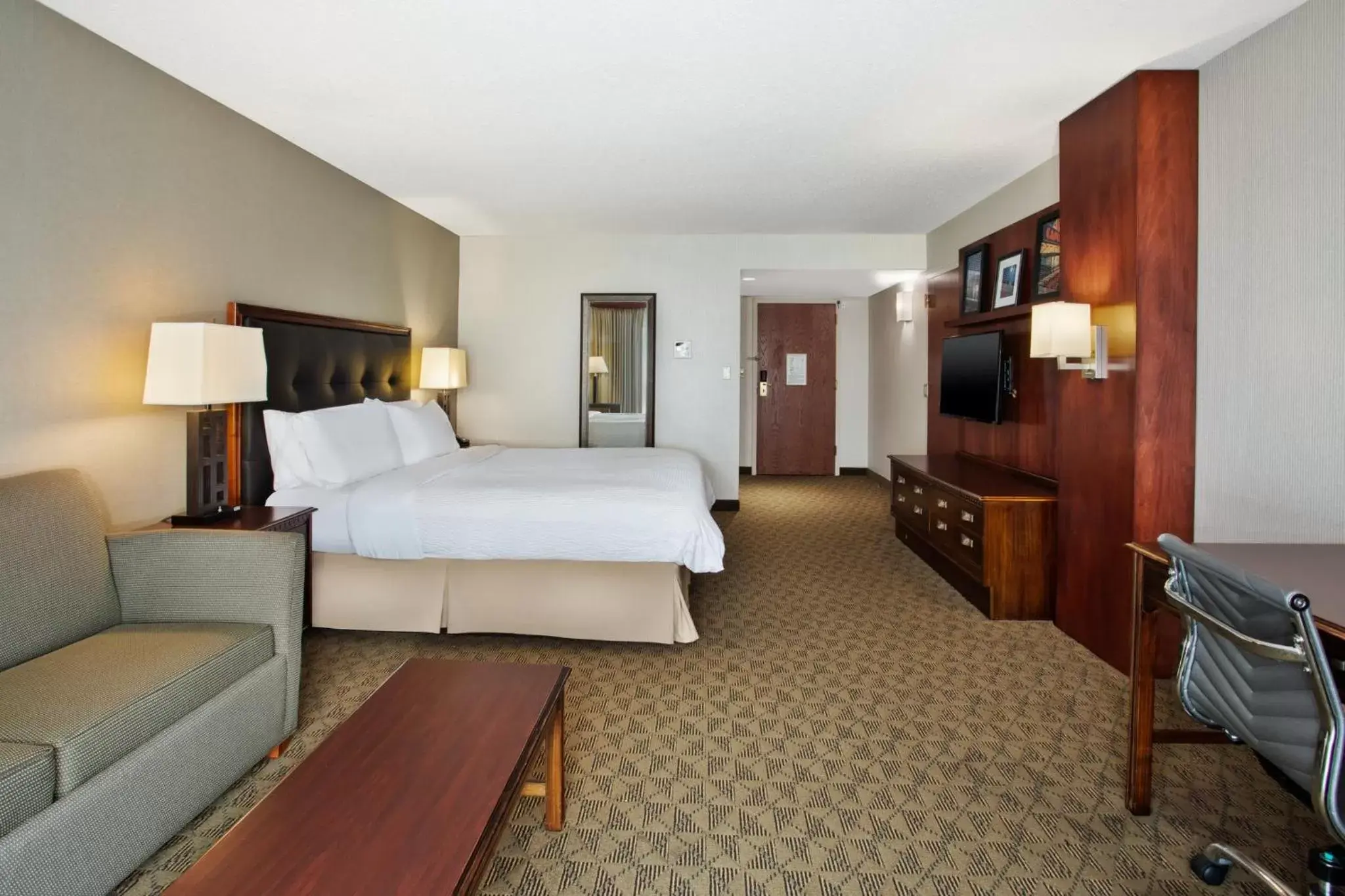 Photo of the whole room in Holiday Inn University Plaza-Bowling Green, an IHG Hotel