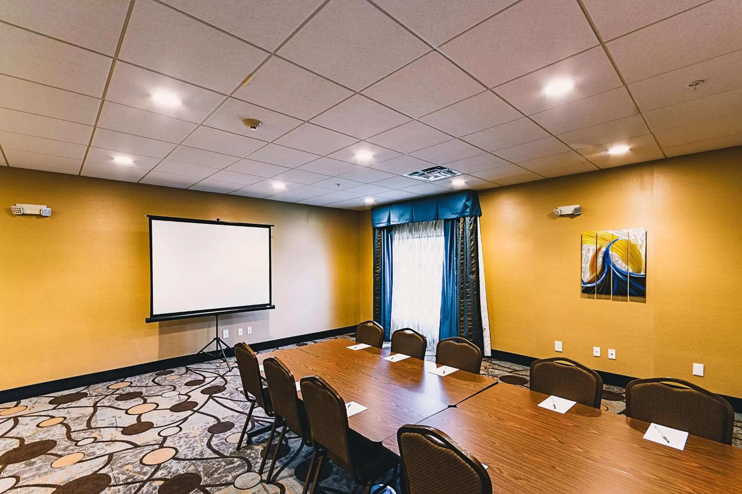 Meeting/conference room in Hampton Inn Niagara Falls/ Blvd