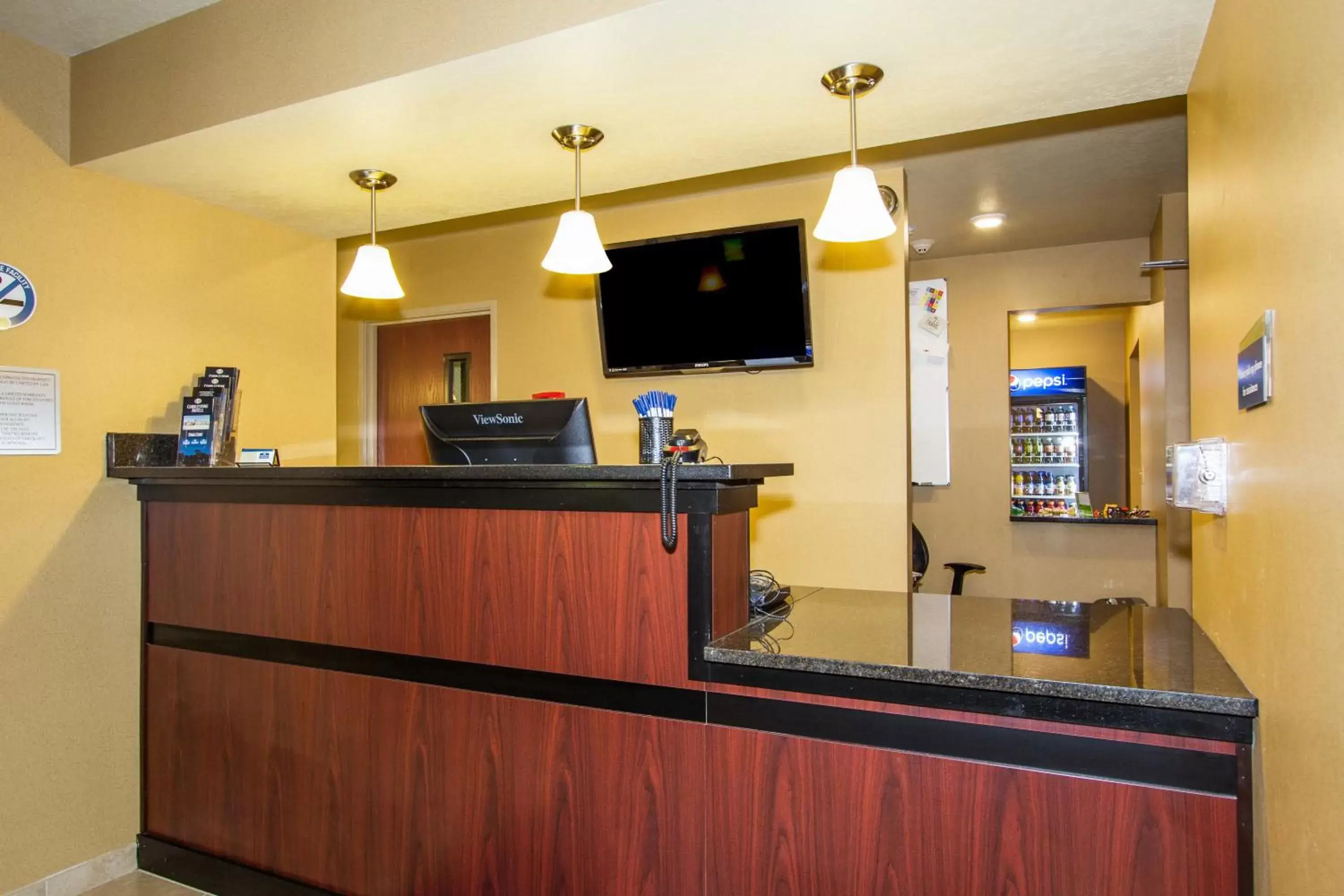 Lobby or reception, Lobby/Reception in Cobblestone Inn & Suites - Corry