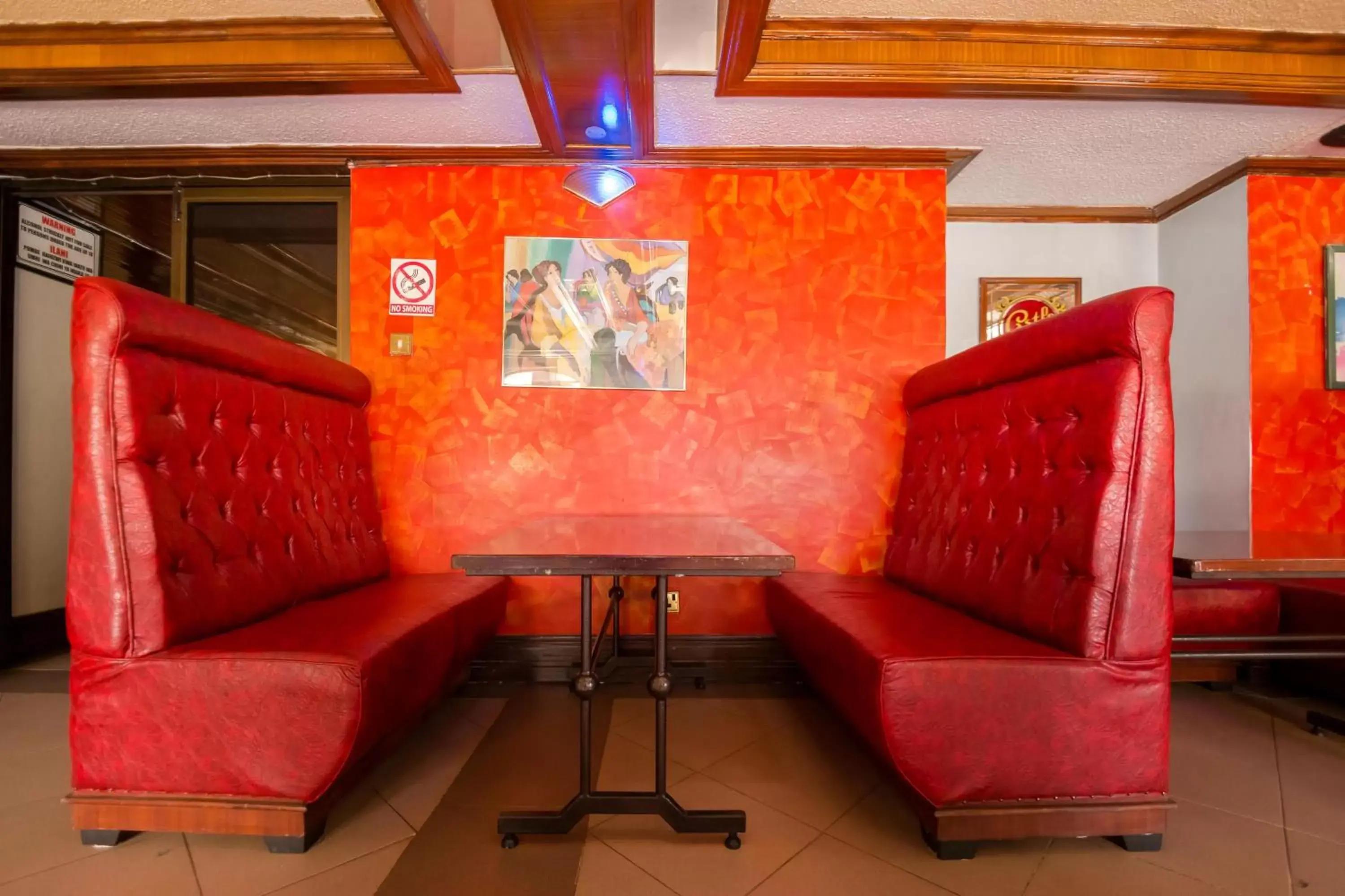 Lounge or bar, Seating Area in Marble Arch Hotel