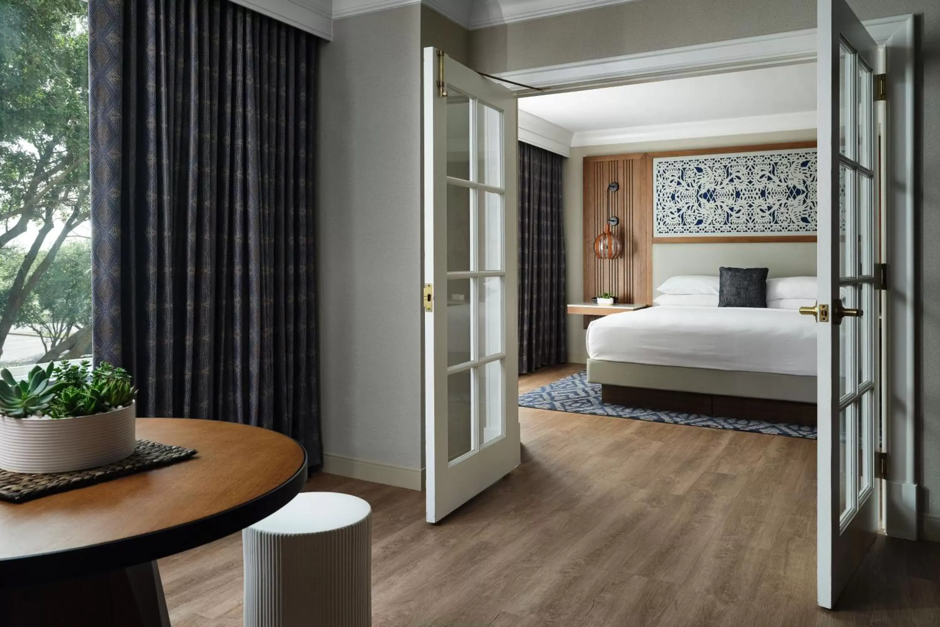 Bedroom, Bed in Austin Marriott South