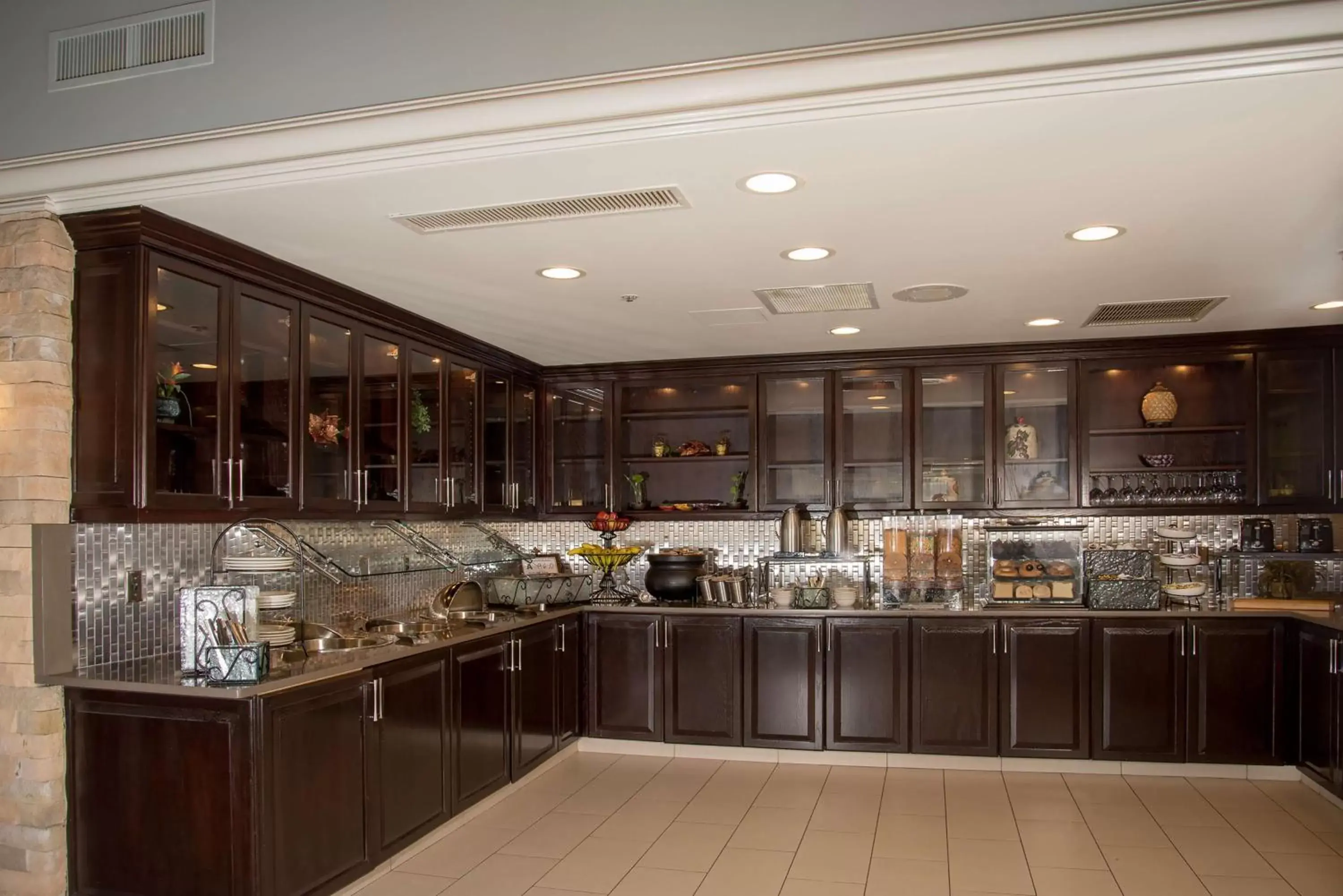 Restaurant/places to eat in Homewood Suites Durham-Chapel Hill I-40 Restaurant/places to eat in Homewood Suites Durham-Chapel Hill I-40