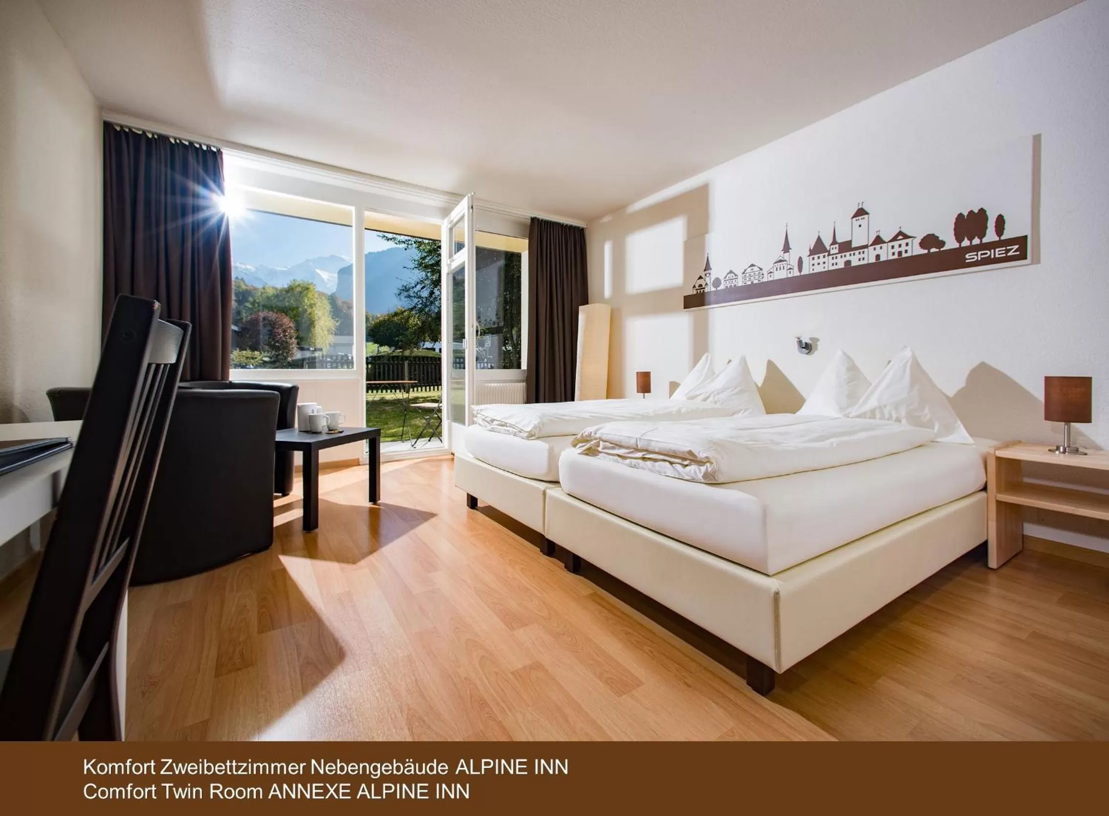 Photo of the whole room, Bed in Jungfrau Hotel