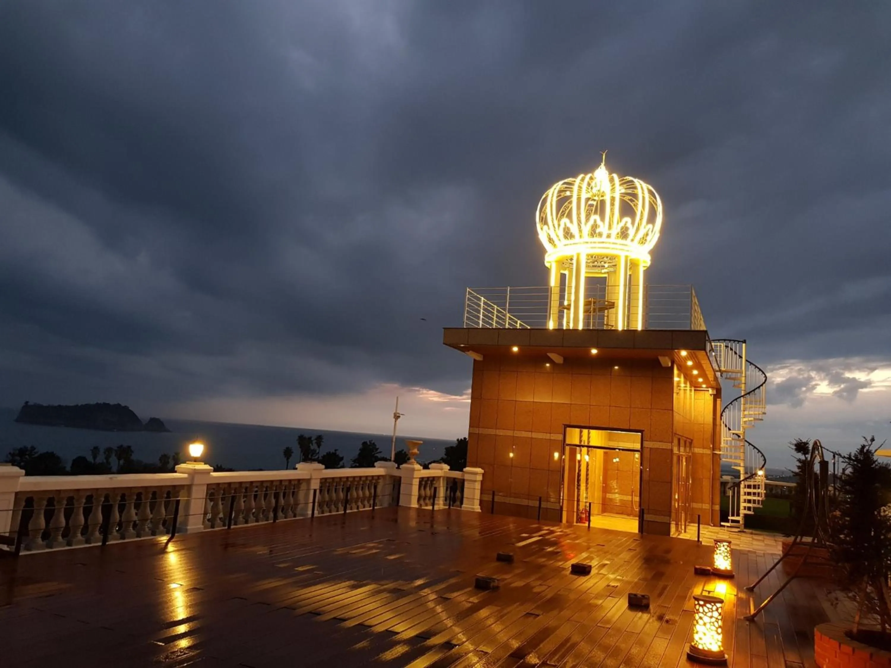 Property building in GoldOne Hotel & Suites