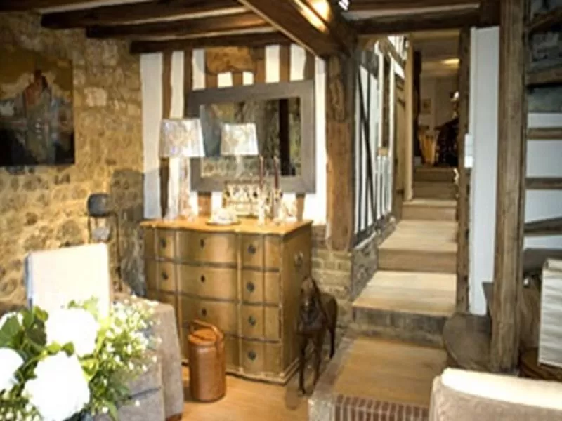 Decorative detail in Au Grey d'Honfleur