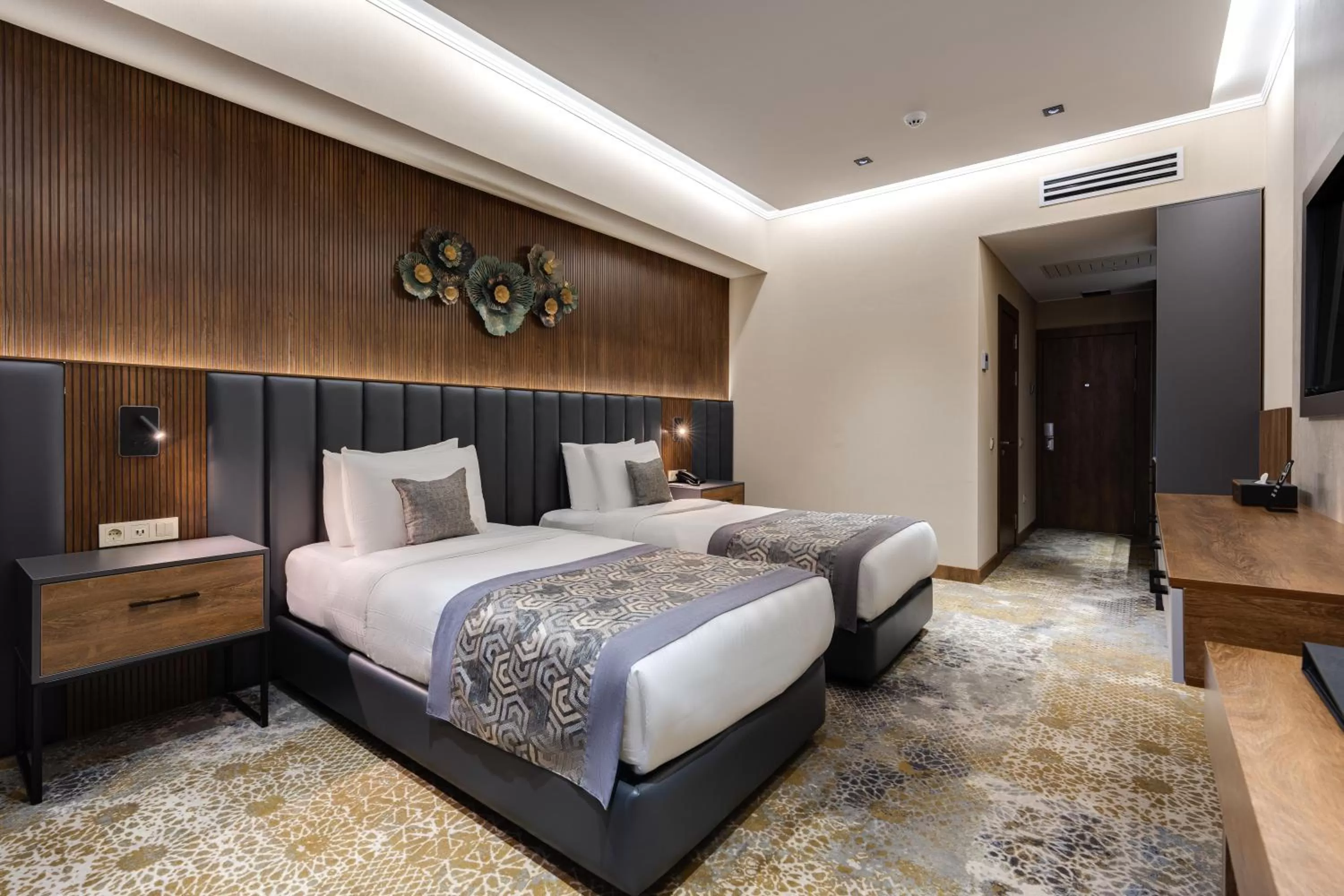 Bed in Shamsan Airport Hotel