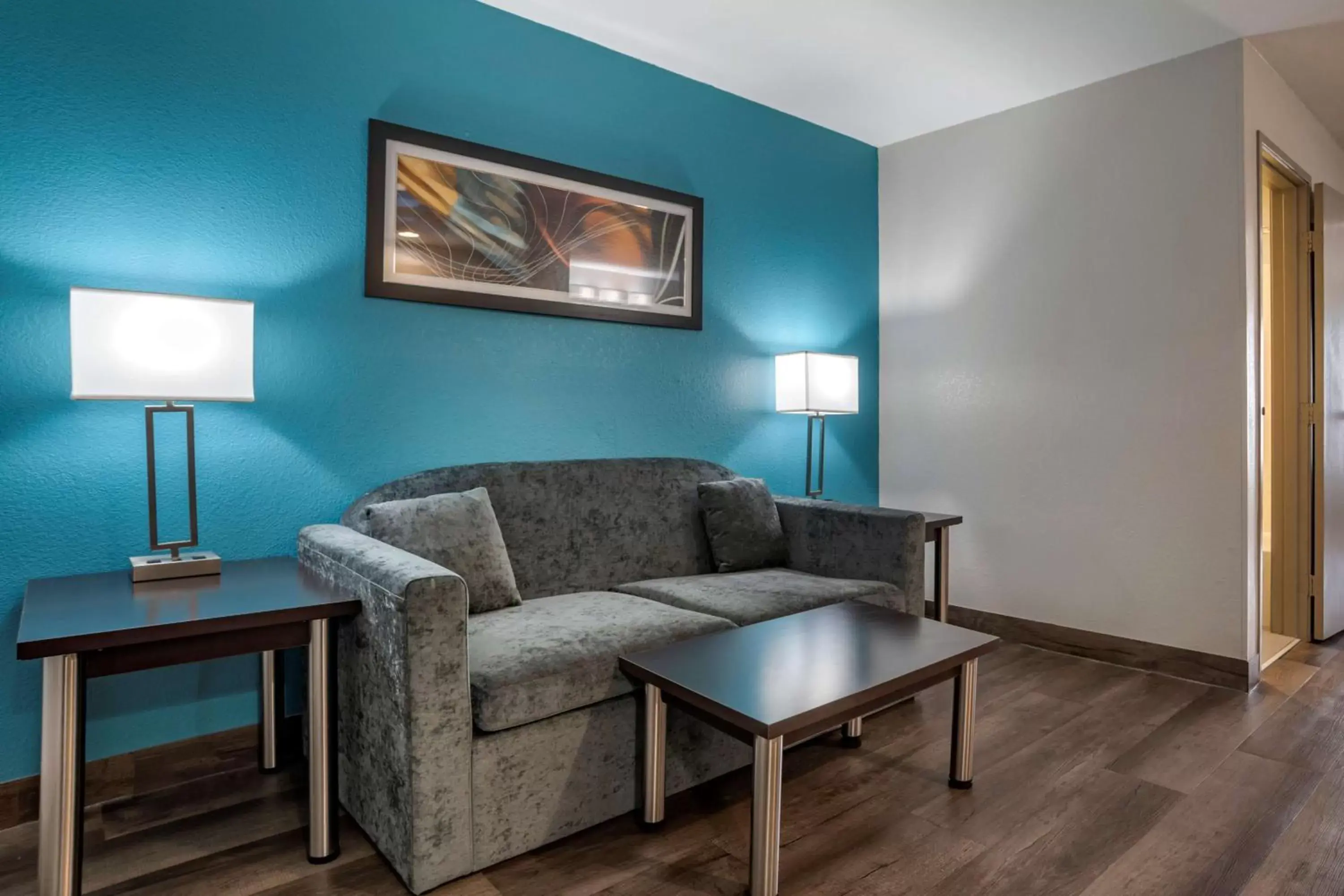 Bedroom, Seating Area in Best Western Carlton Suites