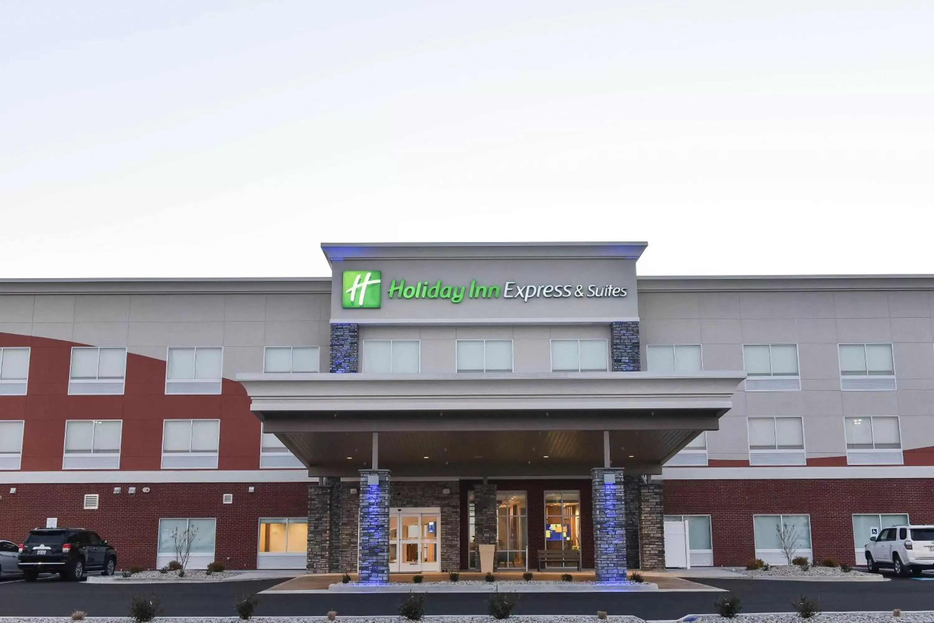 Property Building in Holiday Inn Express & Suites - Madisonville, an IHG Hotel
