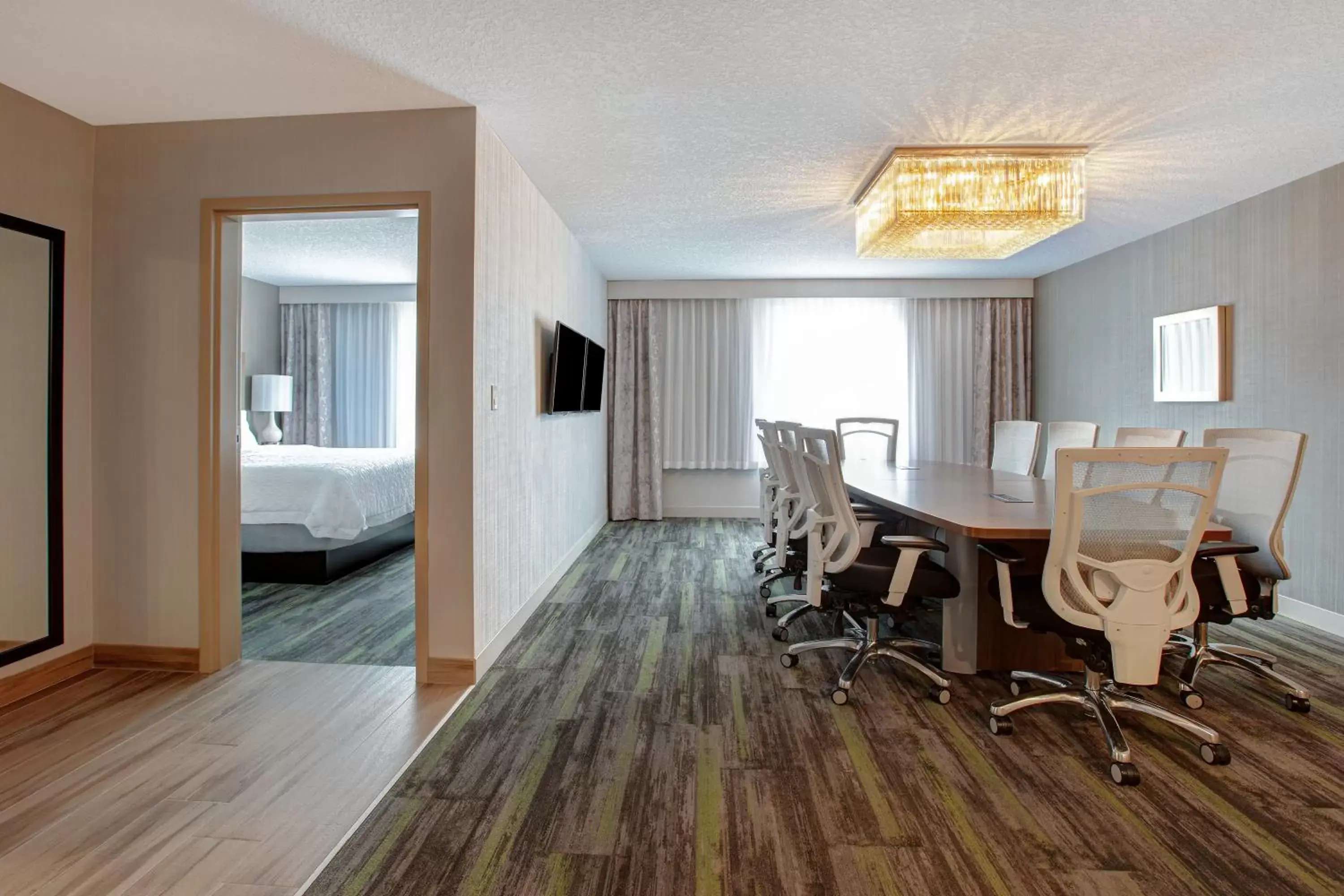 Dining Area in The Landing Hotel & Conference Centre