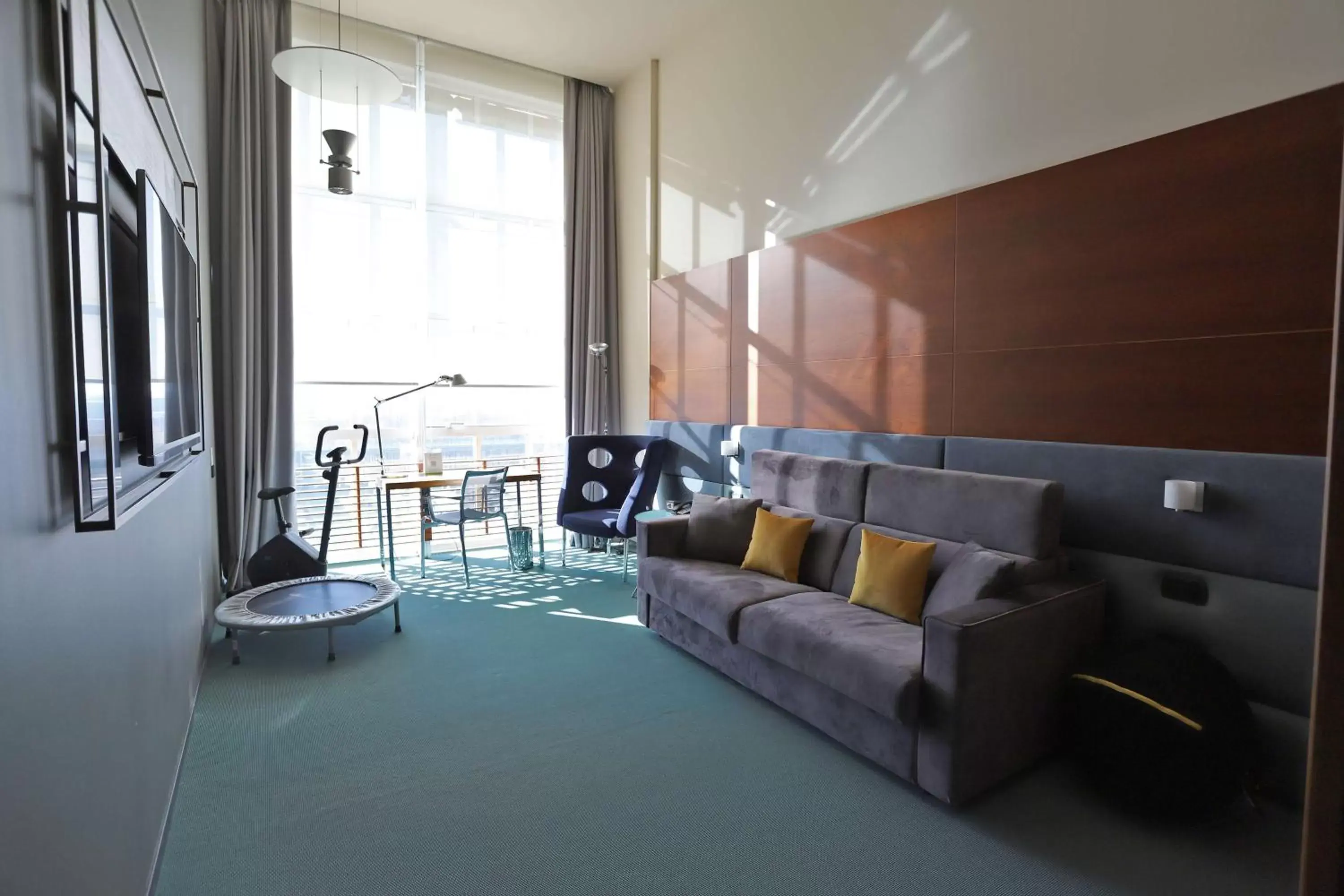 Bedroom, Seating Area in DoubleTree by Hilton Turin Lingotto