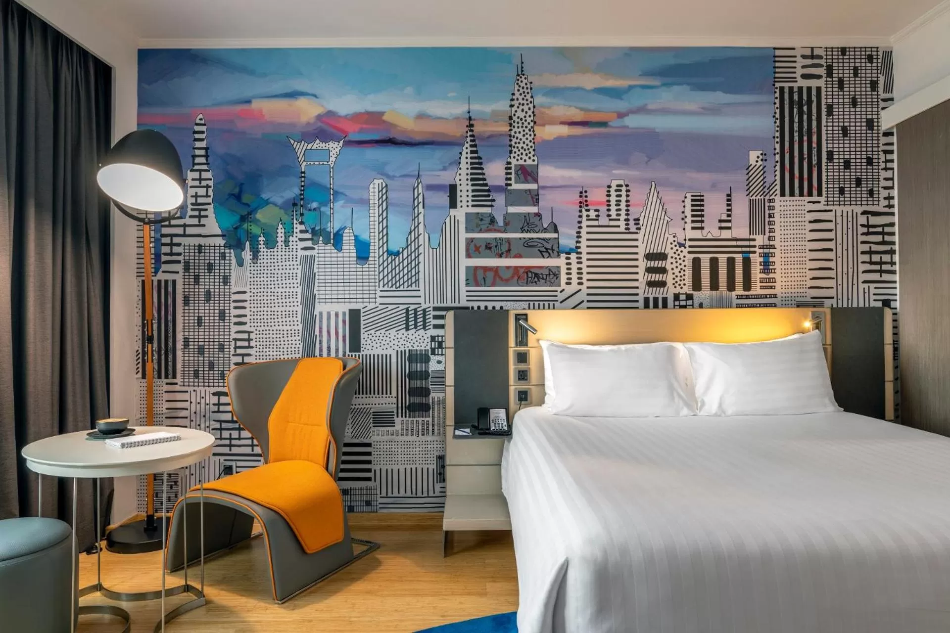 Bedroom, Bed in Novotel Bangkok on Siam Square