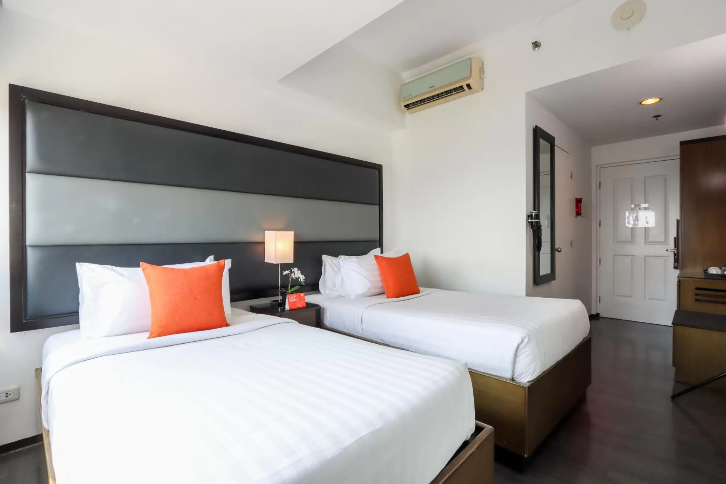 Bed in Privato Ortigas - Multiple Use Hotel