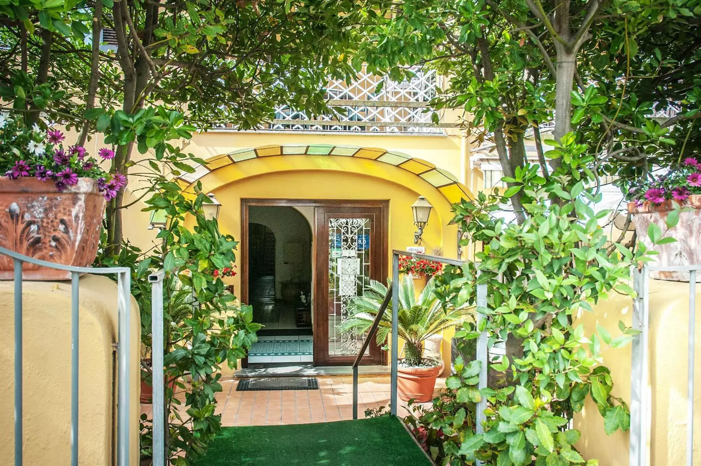 Patio in Hotel Annabelle