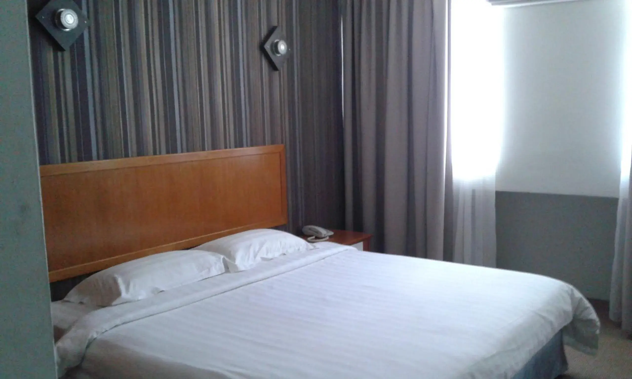 Photo of the whole room, Bed in De Spring Hotel