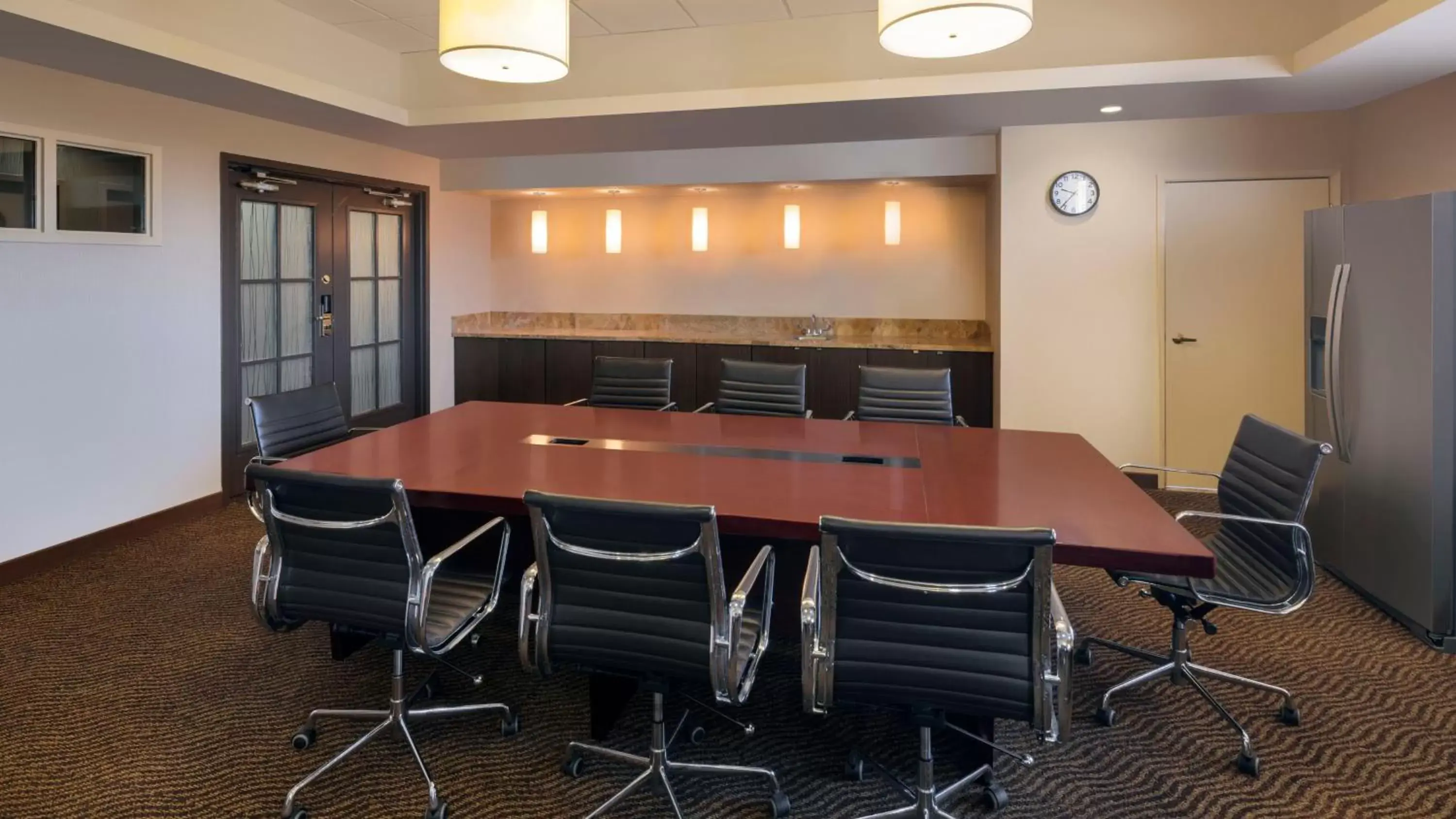 Meeting/conference room in Holiday Inn San Jose-Silicon Valley, an IHG Hotel