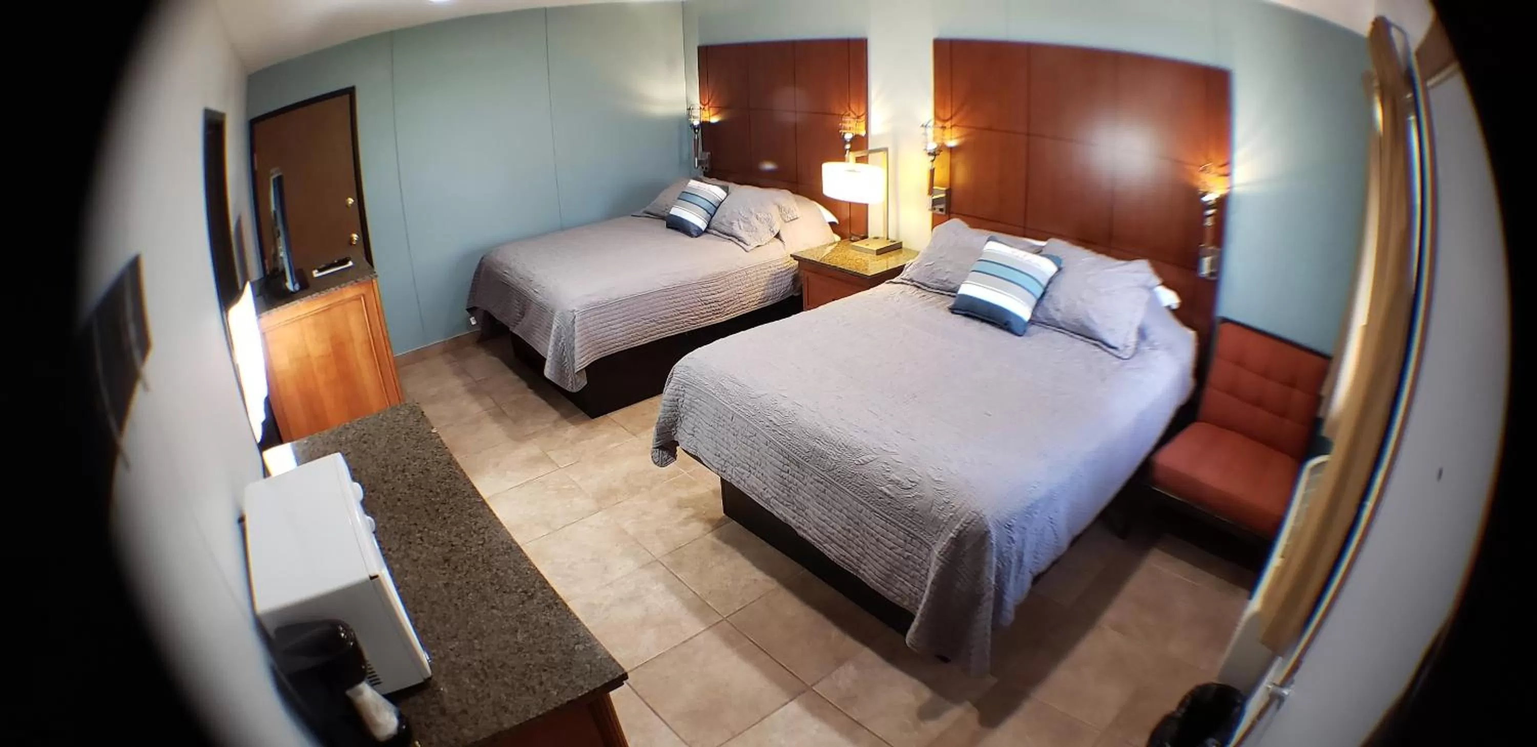 Photo of the whole room, Bed in Lewis & Clark Resort