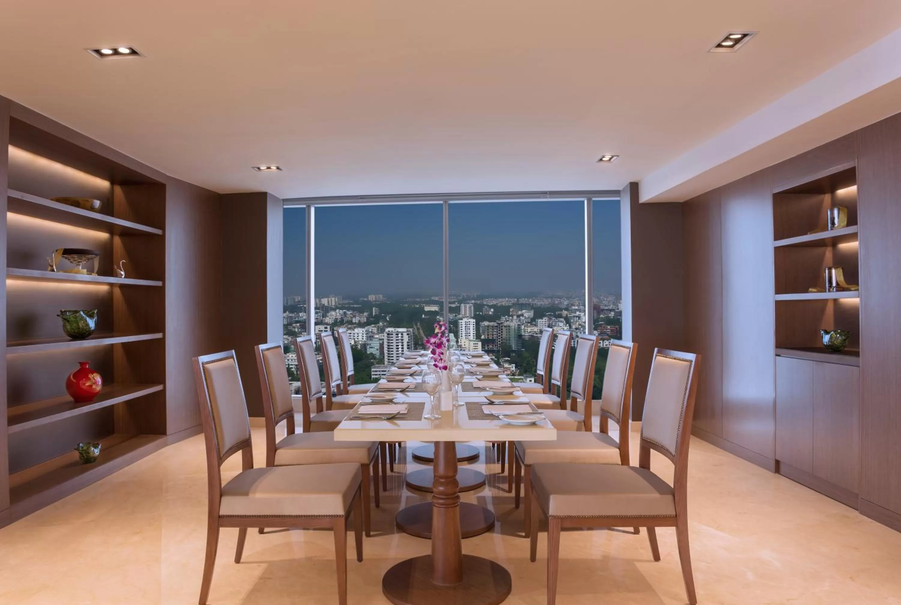 Restaurant/places to eat in Crowne Plaza Dhaka Gulshan by IHG