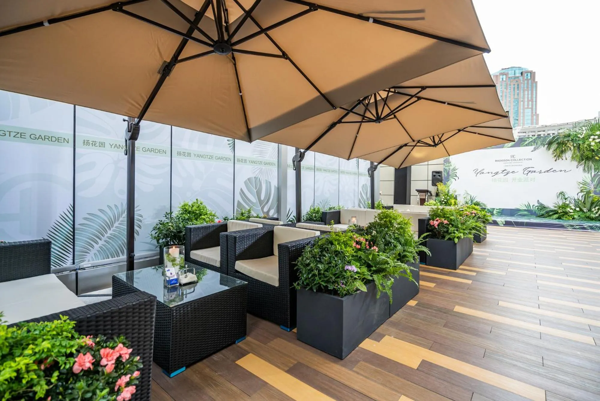 Restaurant/places to eat in Radisson Collection Hotel, Yangtze Shanghai