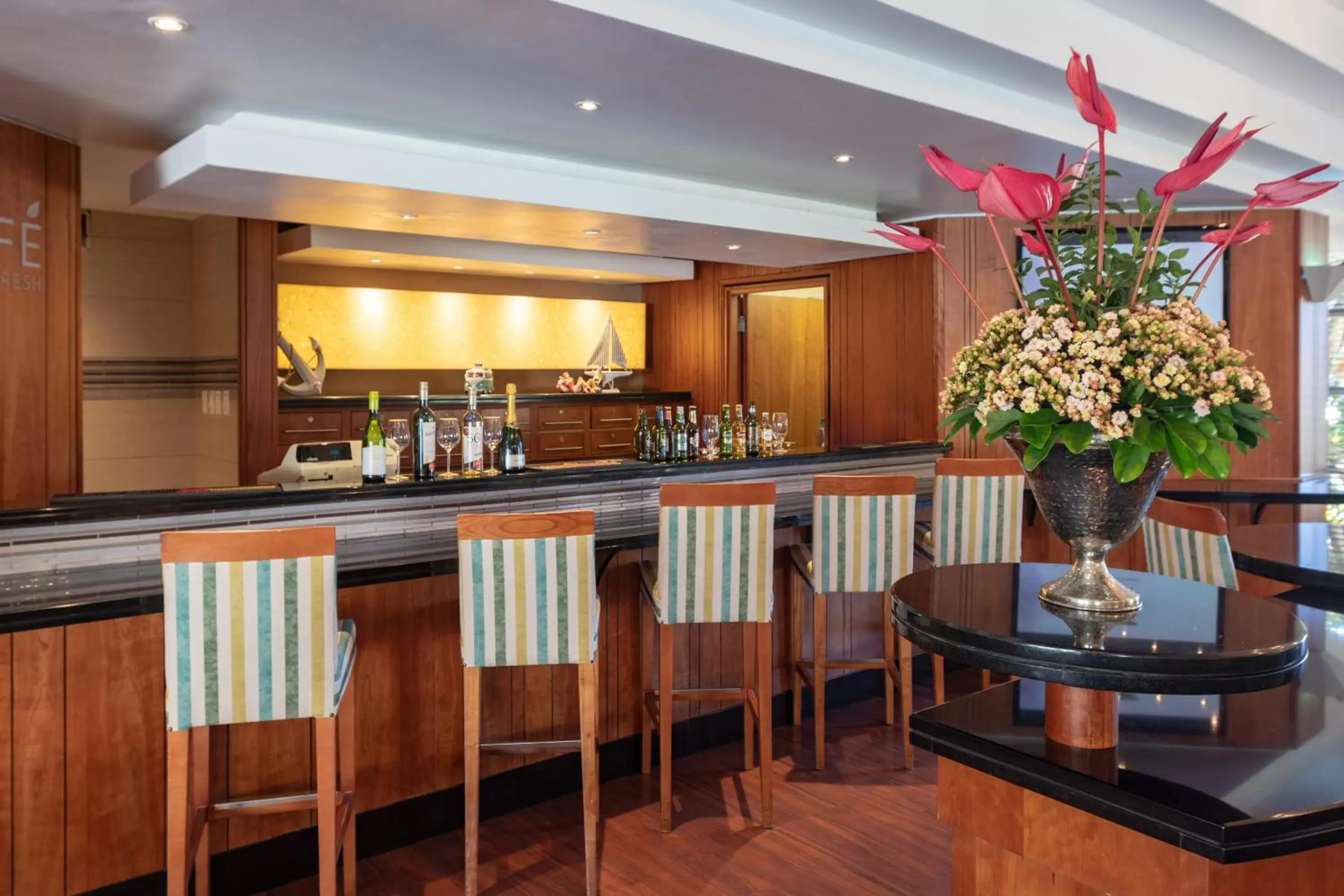 Lounge or bar, Restaurant/Places to Eat in City Lodge Hotel Durban