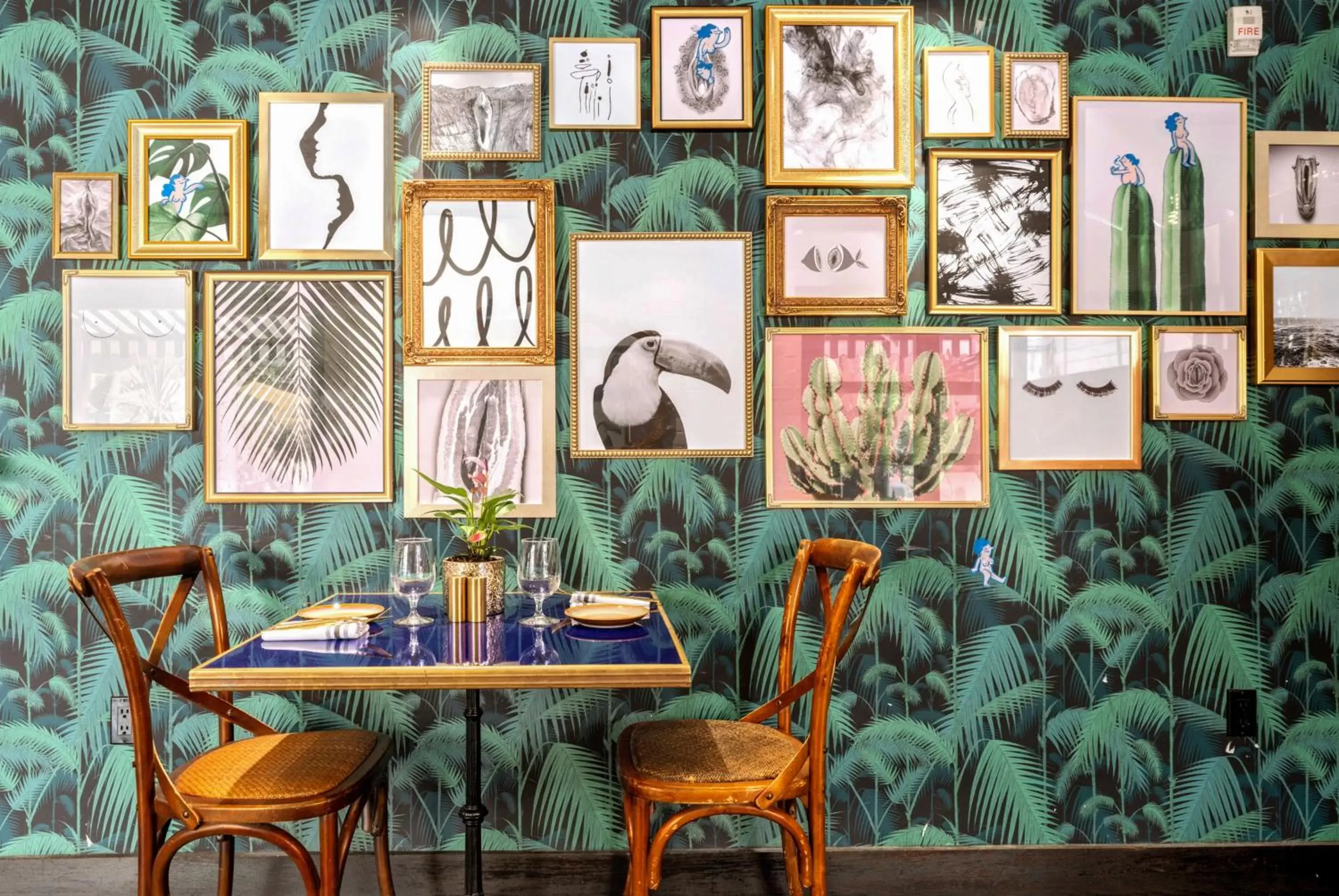 Restaurant/places to eat in The Hollywood Roosevelt Restaurant/places to eat in The Hollywood Roosevelt