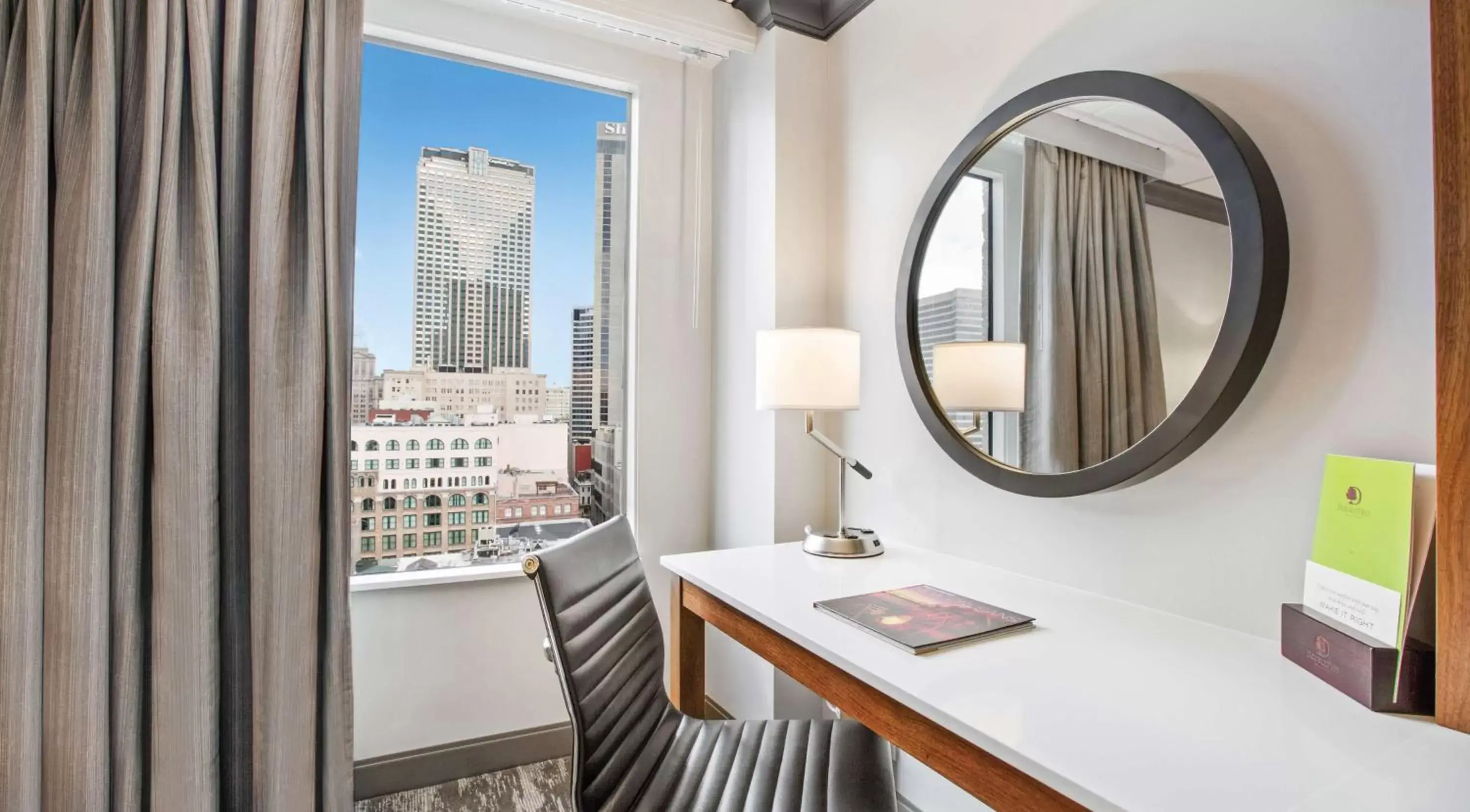 King Room in DoubleTree by Hilton New Orleans King Room in DoubleTree by Hilton New Orleans