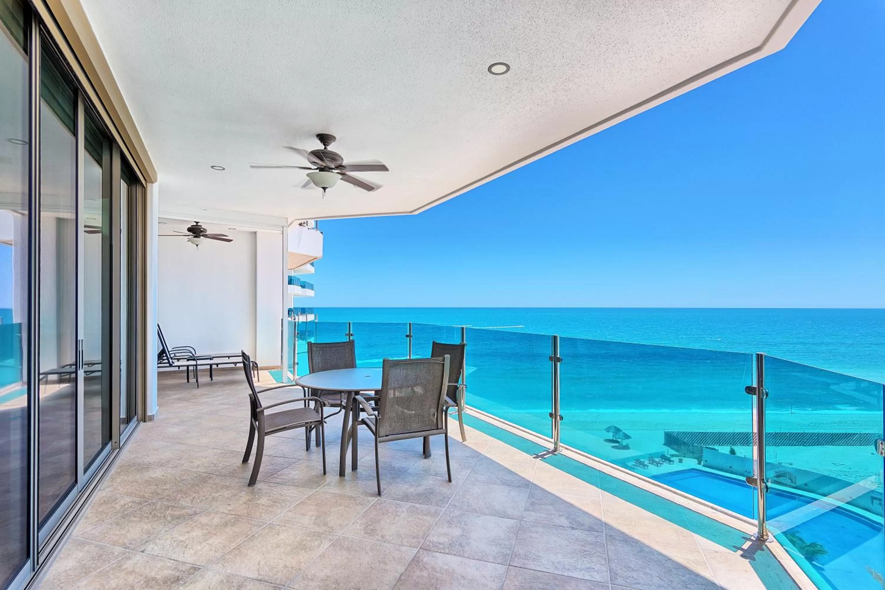 Esmeralda Beach Resort