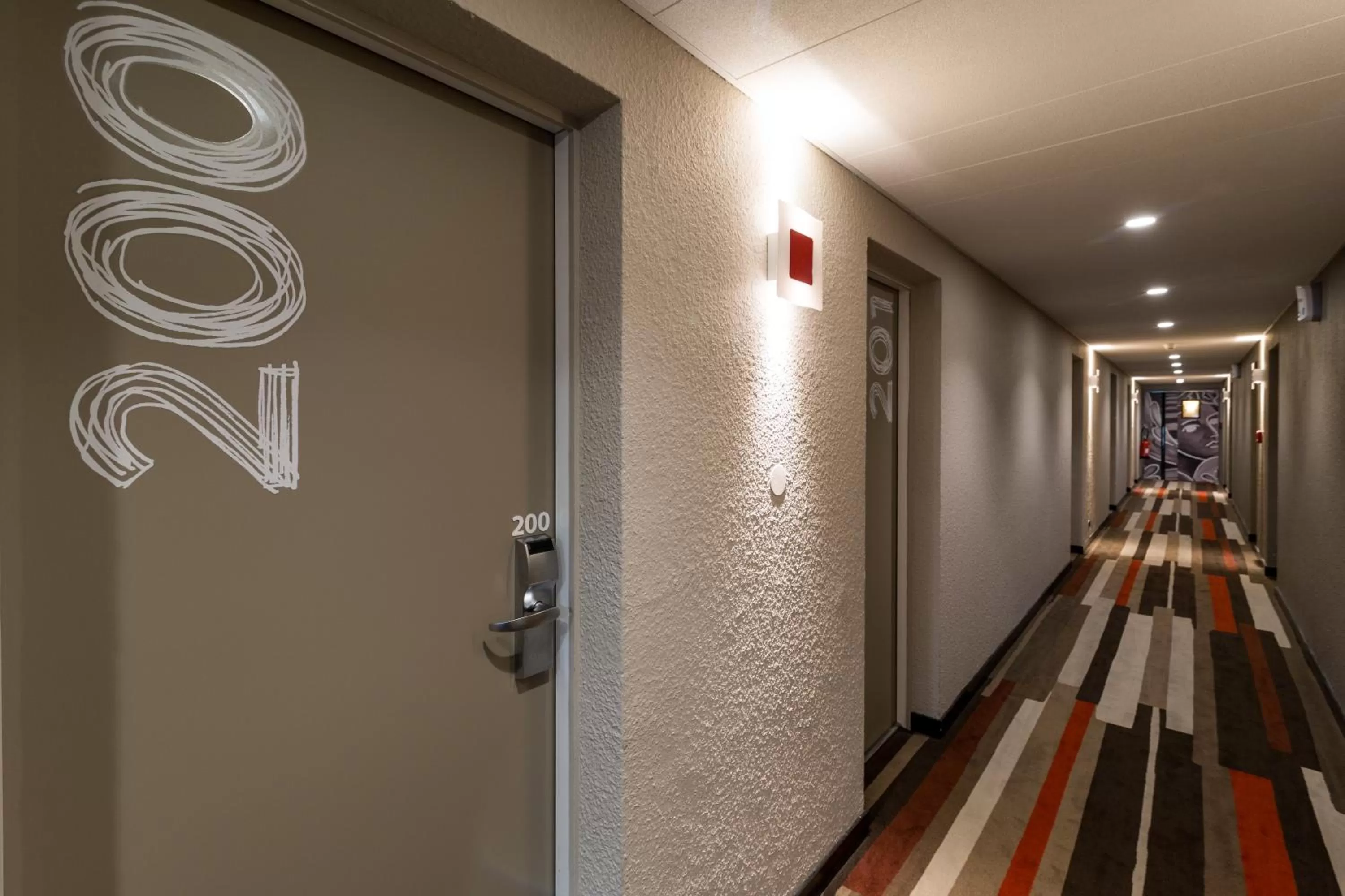 Lobby or reception in ibis Montauban