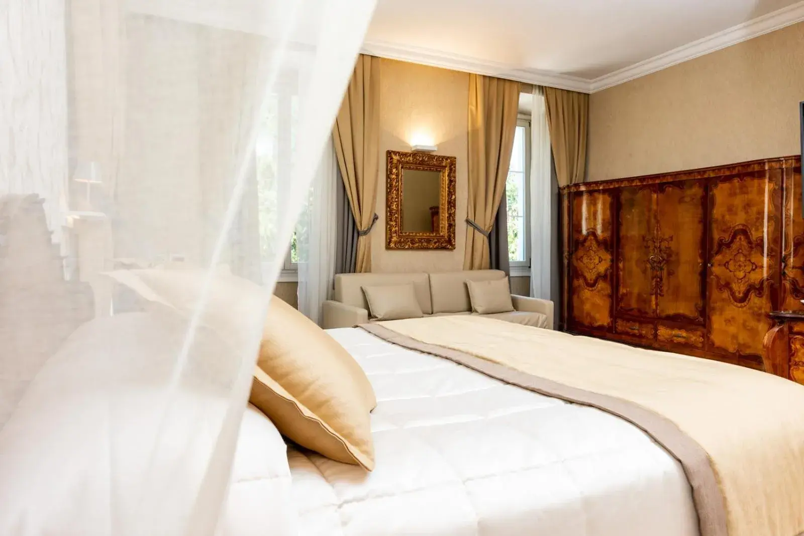 Bed in Hotel Villa Madruzzo