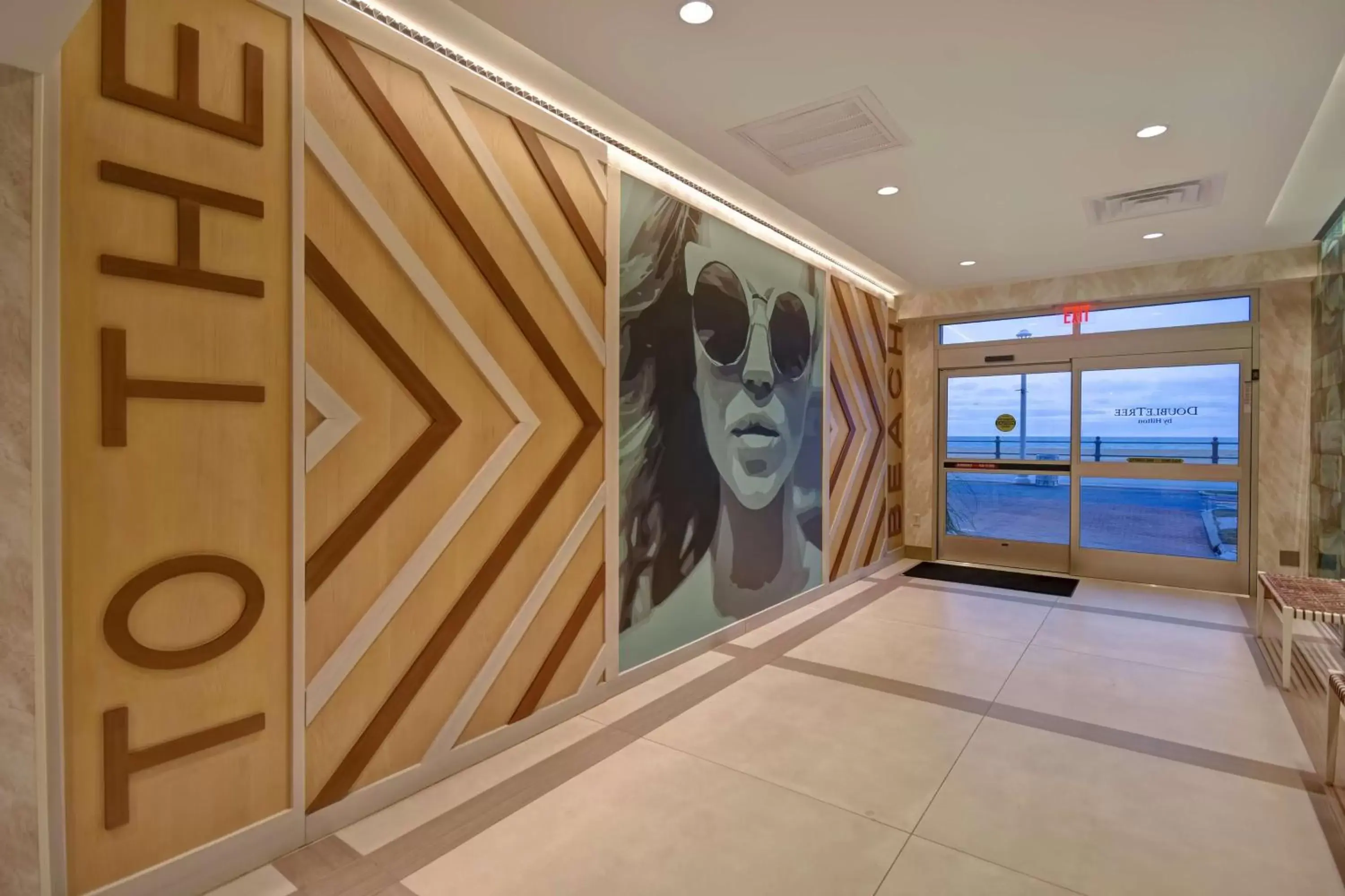 Lobby or reception in DoubleTree by Hilton Oceanfront Virginia Beach