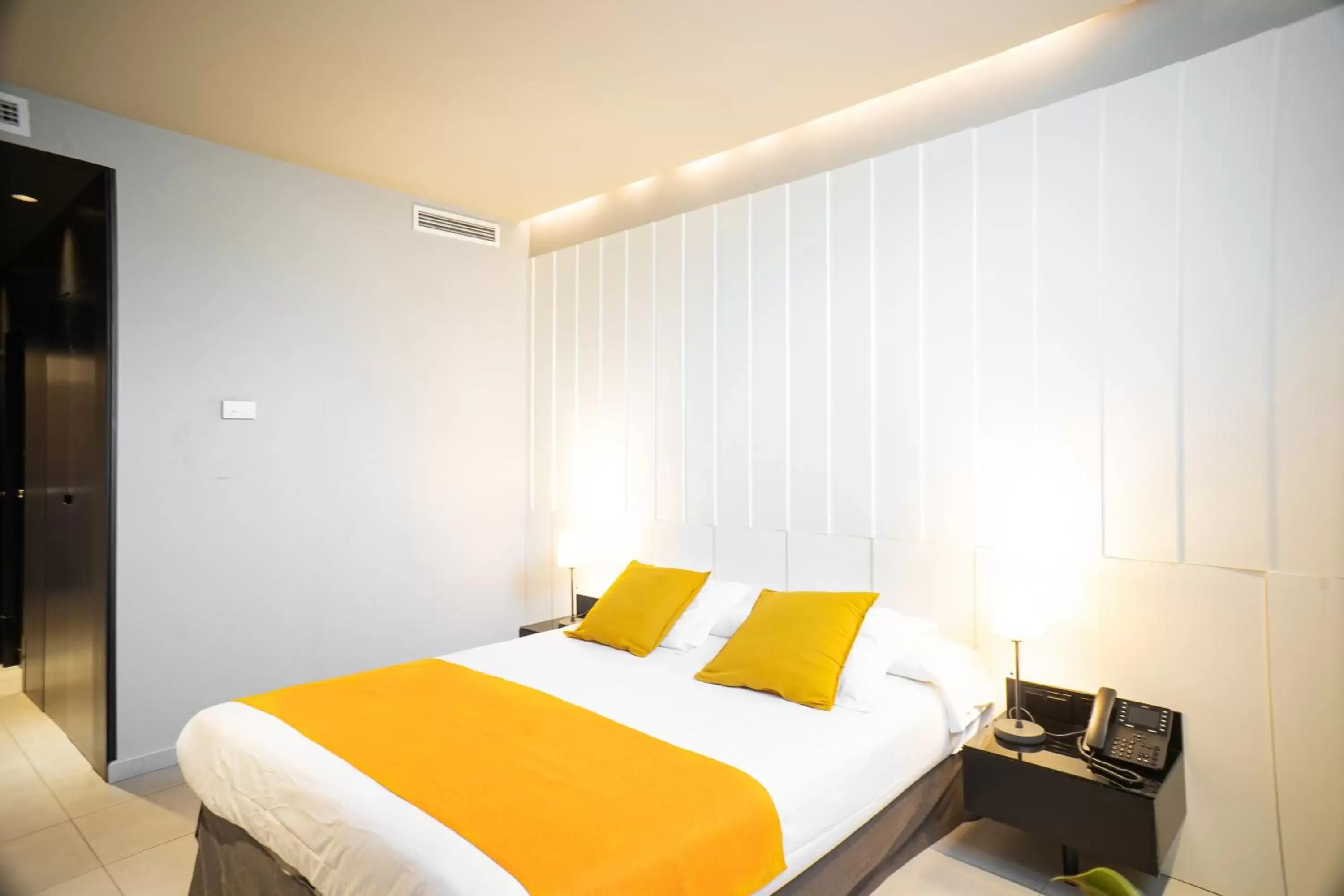 Bedroom, Bed in Costa del Sol Torremolinos Hotel