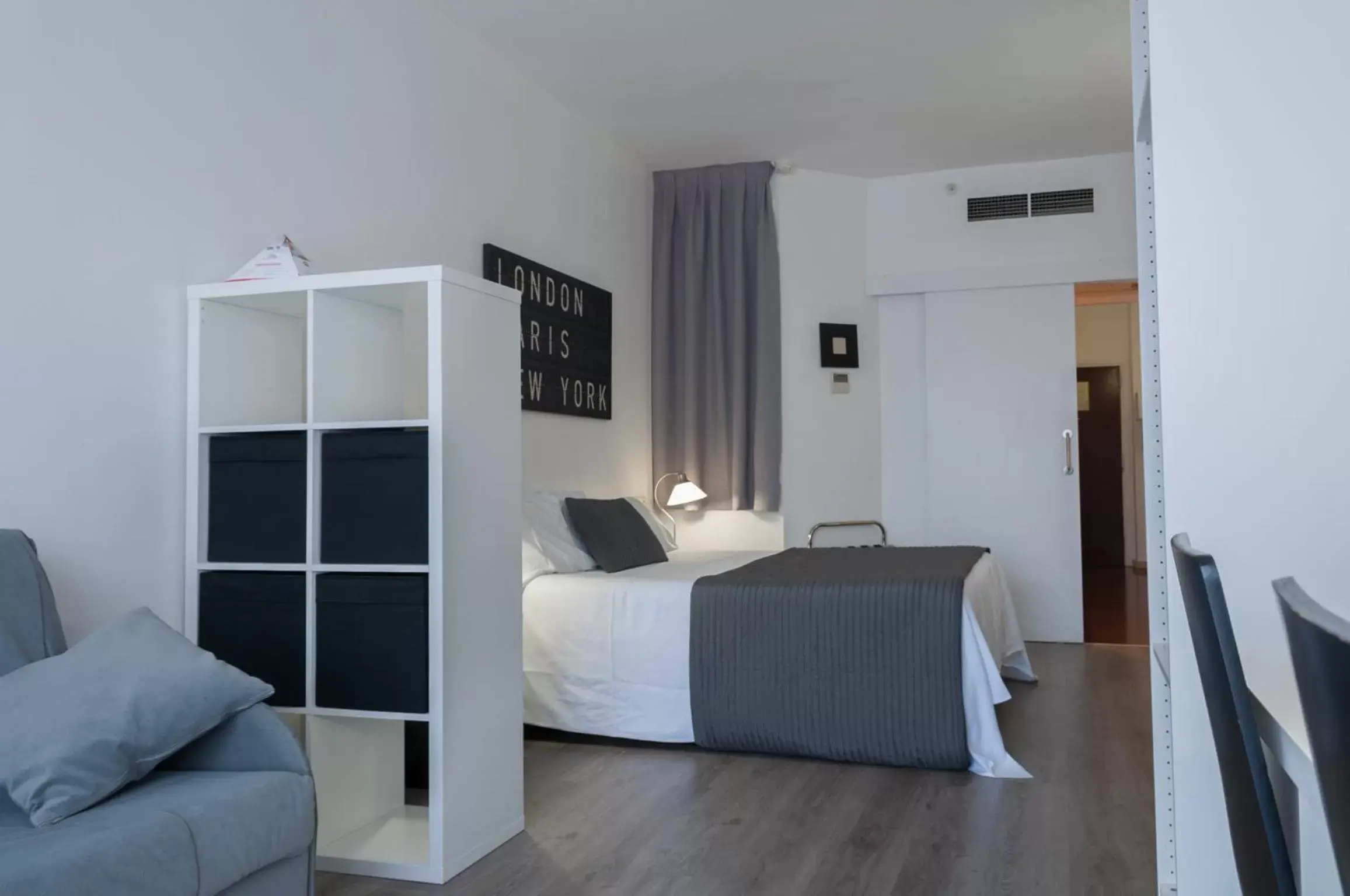 Bedroom in Aparthotel Atenea Calabria