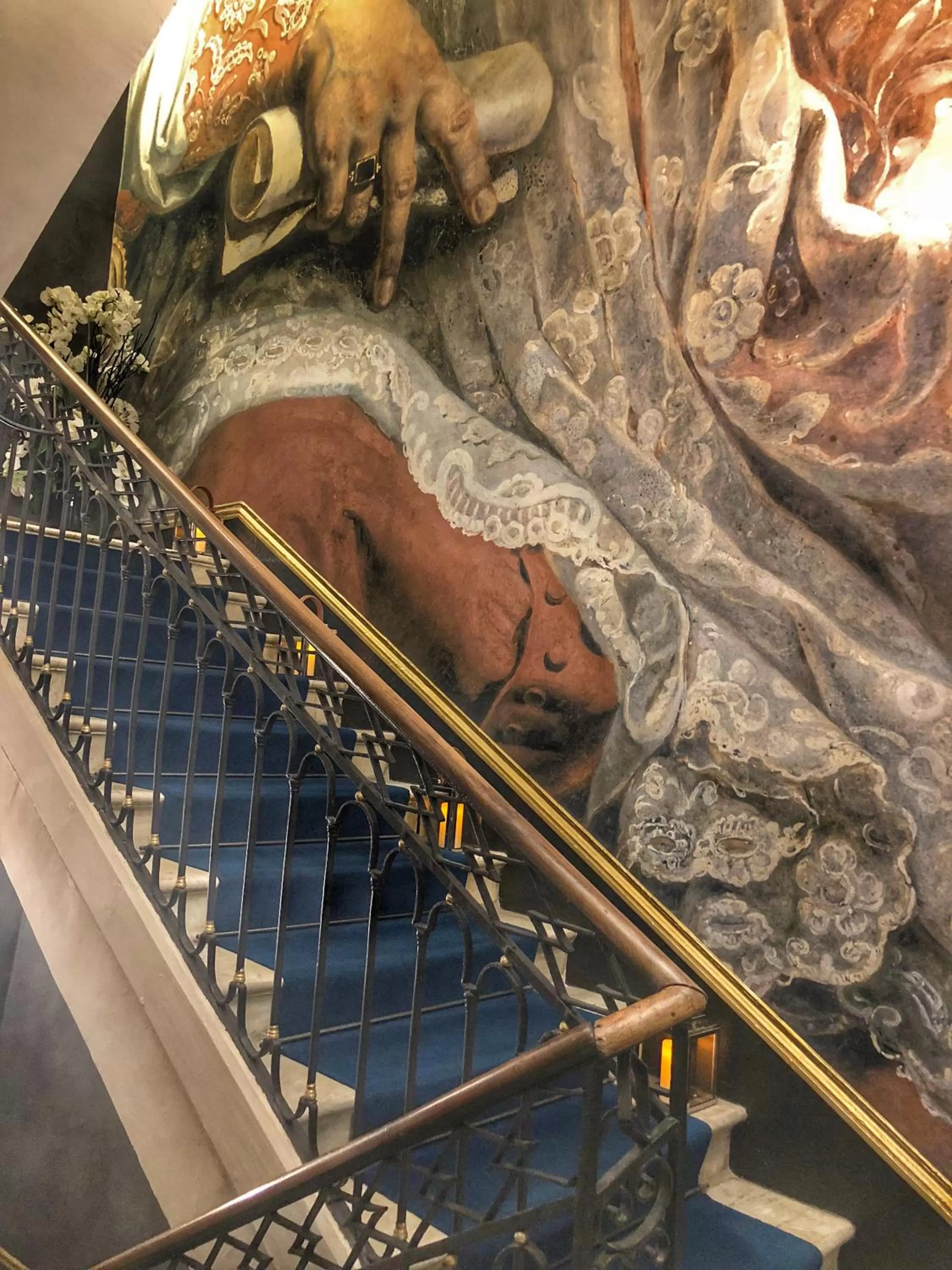 Property building in Hotel POZZO DI BORGO