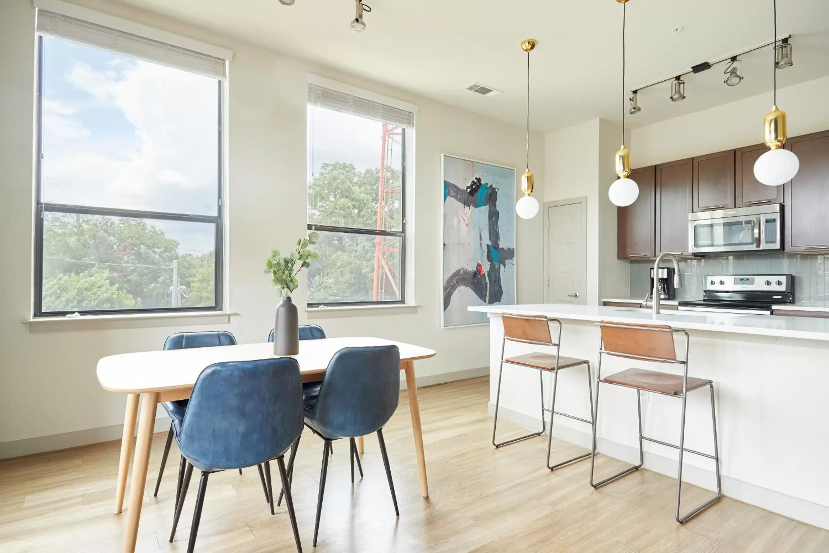 Living room, Kitchen/Kitchenette in Sonder at La Villita